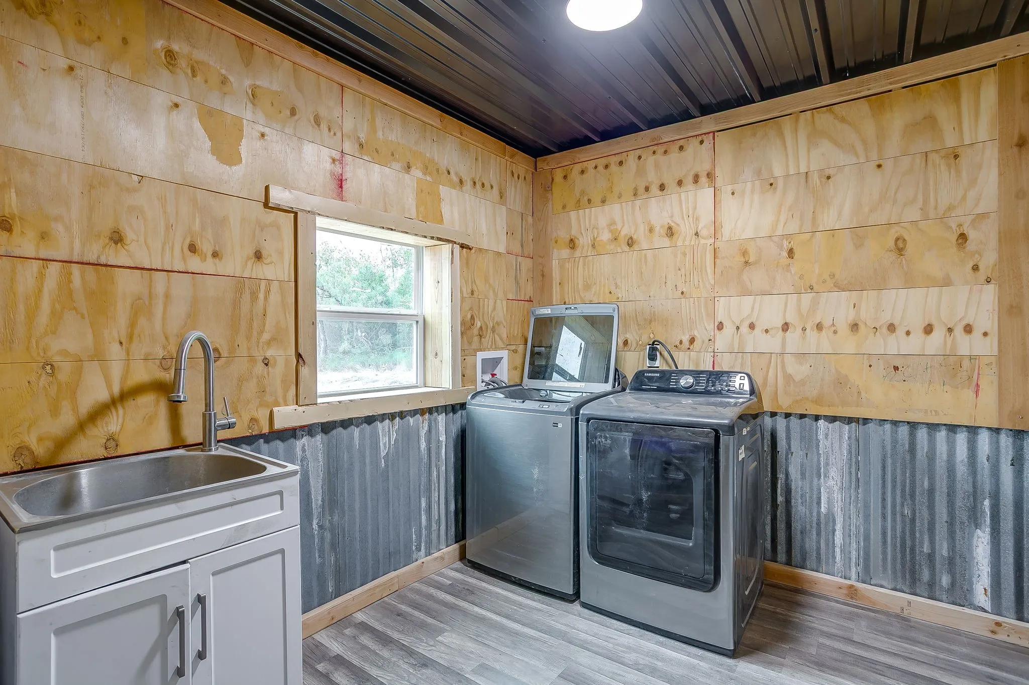 Single Family Residence For Sale in Parker County , 1011 Carsyn Creek Road, Weatherford, Texas 76087, 2 Bedroom, 3 Bathroom, 4 Garage spaces, 2,646 Sqft, built in 2023, mls#21370100, Real Estate Agent in Weatherford, Homes For Sale in Parker county, Homes For Sale in Weatherford, Realtor in Weatherford Texas, Real Estate Brokerage Independent Realty Texas, Luminita Cordes Realtor