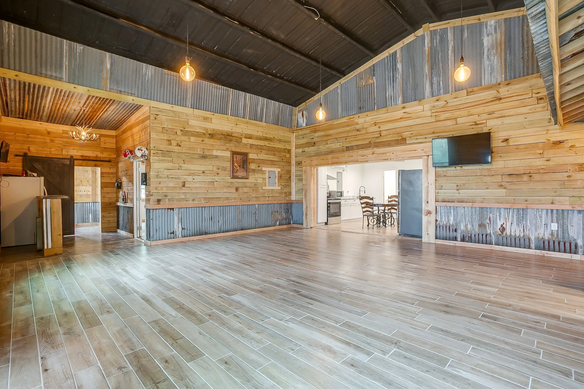 Single Family Residence For Sale in Parker County , 1011 Carsyn Creek Road, Weatherford, Texas 76087, 2 Bedroom, 3 Bathroom, 4 Garage spaces, 2,646 Sqft, built in 2023, mls#21370100, Real Estate Agent in Weatherford, Homes For Sale in Parker county, Homes For Sale in Weatherford, Realtor in Weatherford Texas, Real Estate Brokerage Independent Realty Texas, Luminita Cordes Realtor