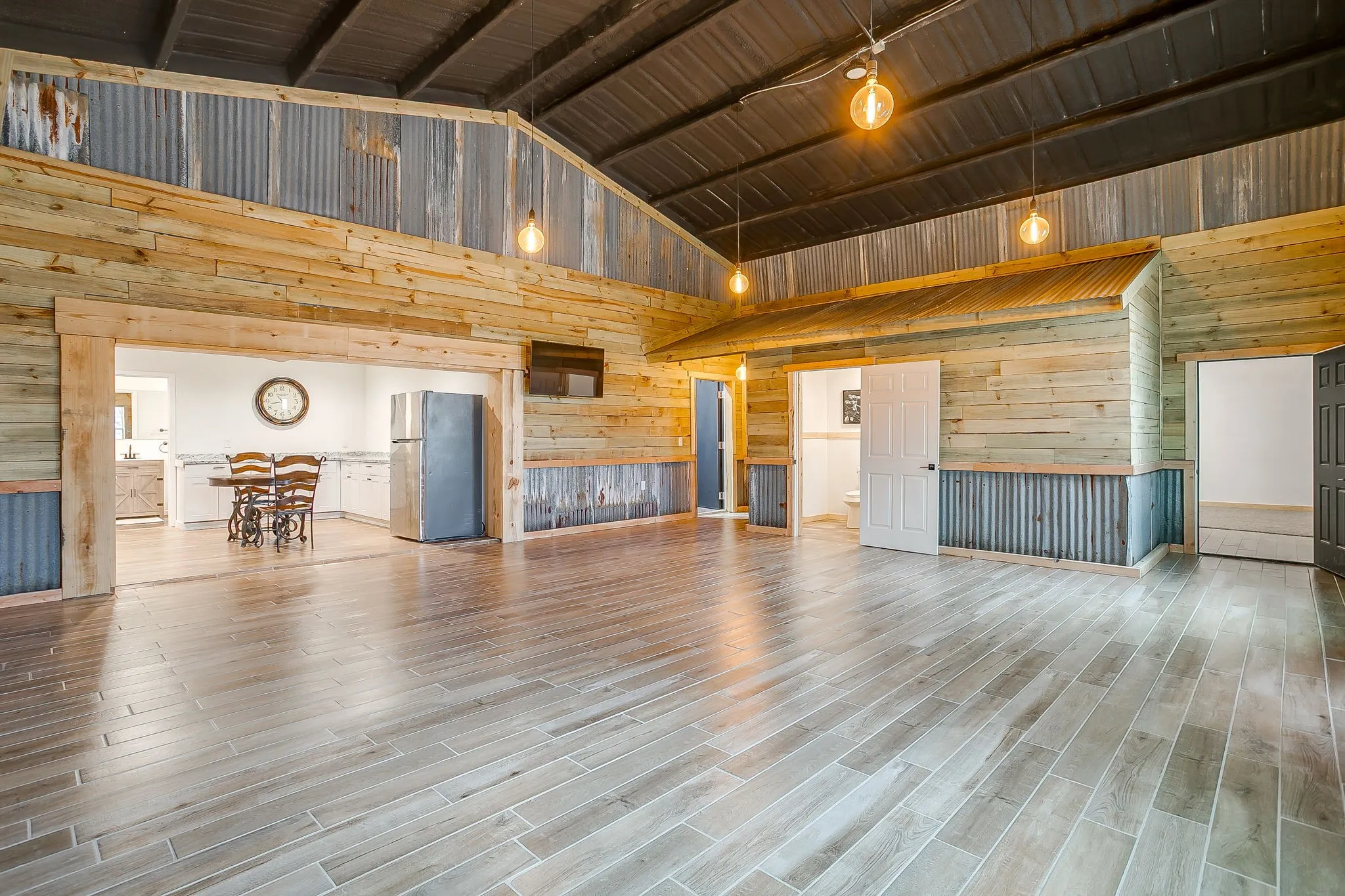 Single Family Residence For Sale in Parker County , 1011 Carsyn Creek Road, Weatherford, Texas 76087, 2 Bedroom, 3 Bathroom, 4 Garage spaces, 2,646 Sqft, built in 2023, mls#21370100, Real Estate Agent in Weatherford, Homes For Sale in Parker county, Homes For Sale in Weatherford, Realtor in Weatherford Texas, Real Estate Brokerage Independent Realty Texas, Luminita Cordes Realtor