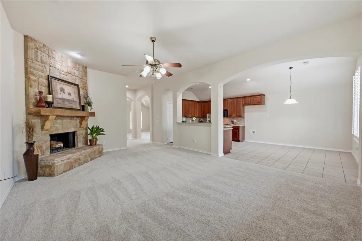 Single Family Residence For Sale in Tarrant County , 5907 Lantern Lane, Grand Prairie, Texas 75052, 3 Bedroom, 2 Bathroom, 2 Garage spaces, 2,497 Sqft, built in 2004, mls#21367610, Real Estate Agent in Grand Prairie, Homes For Sale in Tarrant county, Homes For Sale in Grand Prairie, Realtor in Grand Prairie Texas, Real Estate Brokerage Independent Realty Texas, Luminita Cordes Realtor