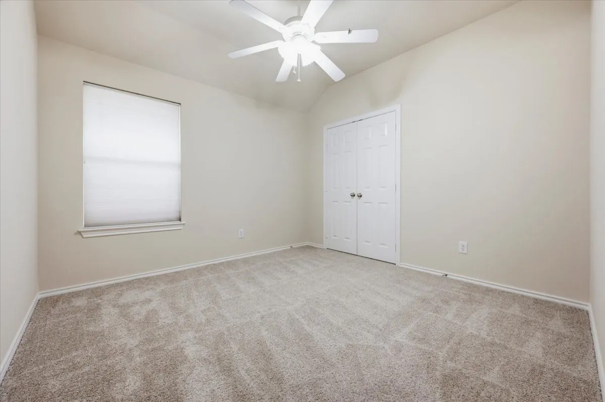 Single Family Residence For Sale in Tarrant County , 5907 Lantern Lane, Grand Prairie, Texas 75052, 3 Bedroom, 2 Bathroom, 2 Garage spaces, 2,497 Sqft, built in 2004, mls#21367610, Real Estate Agent in Grand Prairie, Homes For Sale in Tarrant county, Homes For Sale in Grand Prairie, Realtor in Grand Prairie Texas, Real Estate Brokerage Independent Realty Texas, Luminita Cordes Realtor
