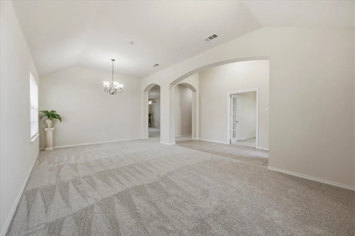 Single Family Residence For Sale in Tarrant County , 5907 Lantern Lane, Grand Prairie, Texas 75052, 3 Bedroom, 2 Bathroom, 2 Garage spaces, 2,497 Sqft, built in 2004, mls#21367610, Real Estate Agent in Grand Prairie, Homes For Sale in Tarrant county, Homes For Sale in Grand Prairie, Realtor in Grand Prairie Texas, Real Estate Brokerage Independent Realty Texas, Luminita Cordes Realtor