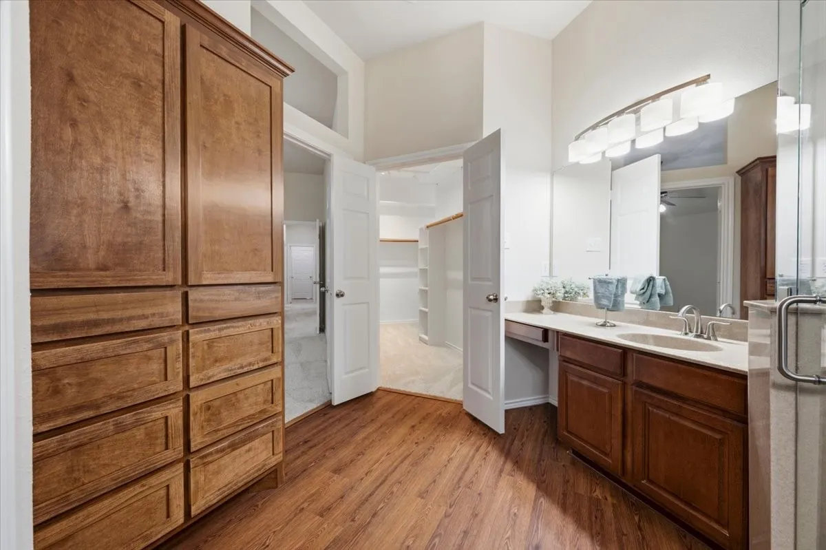 Single Family Residence For Sale in Tarrant County , 5907 Lantern Lane, Grand Prairie, Texas 75052, 3 Bedroom, 2 Bathroom, 2 Garage spaces, 2,497 Sqft, built in 2004, mls#21367610, Real Estate Agent in Grand Prairie, Homes For Sale in Tarrant county, Homes For Sale in Grand Prairie, Realtor in Grand Prairie Texas, Real Estate Brokerage Independent Realty Texas, Luminita Cordes Realtor