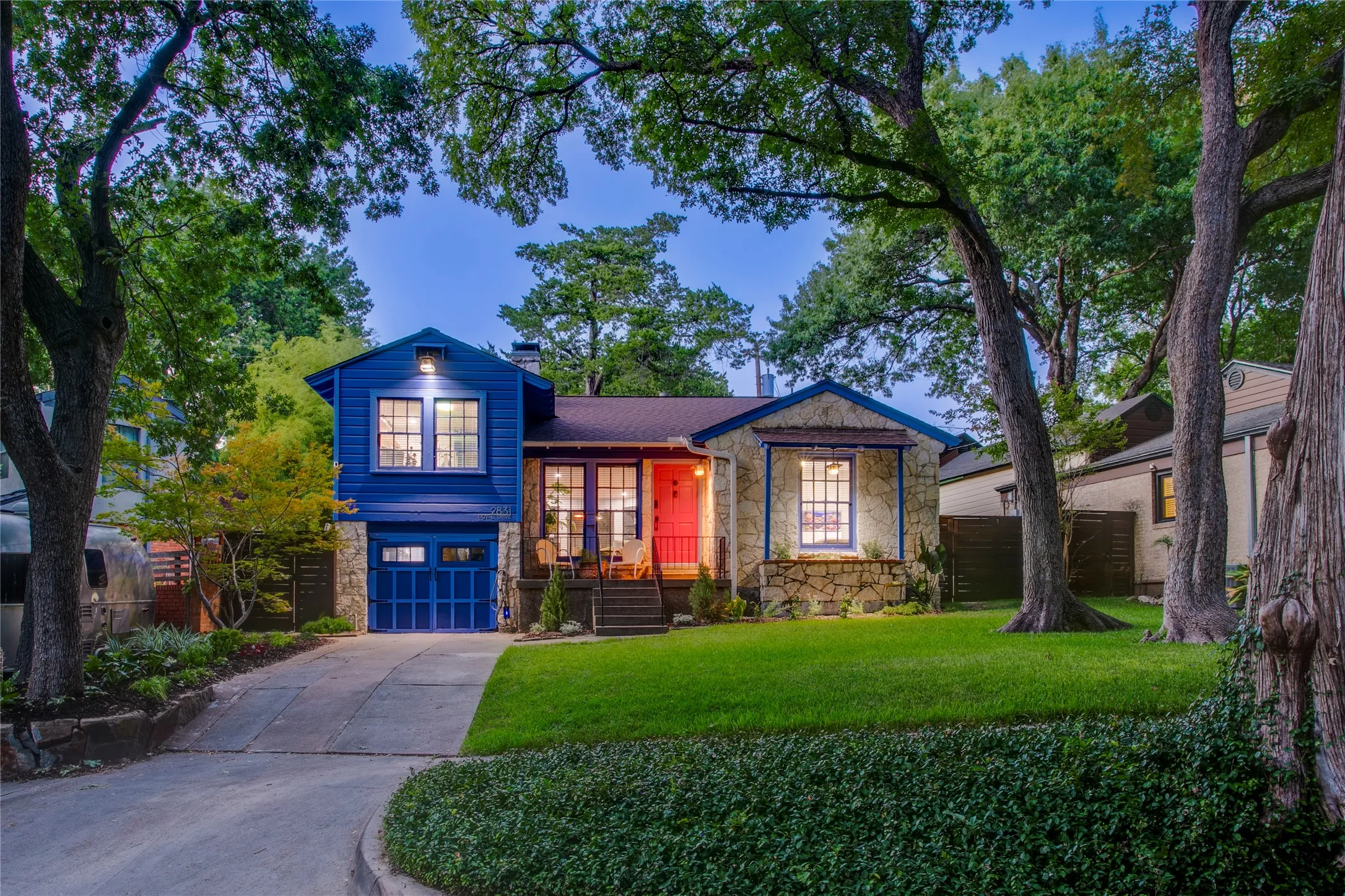 Single Family Residence For Sale in Dallas County , 2831 Duval Drive, Dallas, Texas 75211, 3 Bedroom, 1 Bathroom, 1 Garage spaces, 1,430 Sqft, built in 1941, mls#21370016, Real Estate Agent in Dallas, Homes For Sale in Dallas county, Homes For Sale in Dallas, Realtor in Dallas Texas, Real Estate Brokerage Independent Realty Texas, Luminita Cordes Realtor