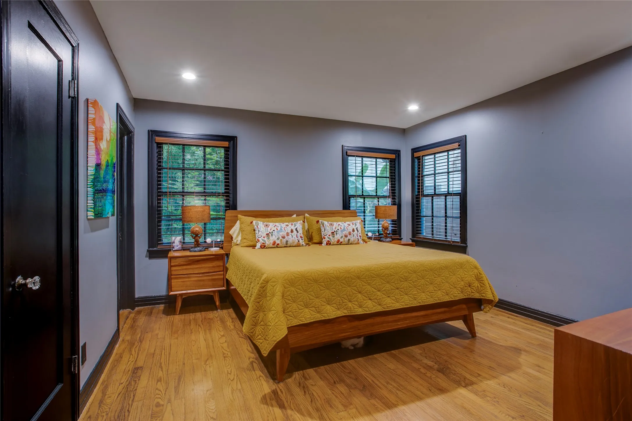 Single Family Residence For Sale in Dallas County , 2831 Duval Drive, Dallas, Texas 75211, 3 Bedroom, 1 Bathroom, 1 Garage spaces, 1,430 Sqft, built in 1941, mls#21370016, Real Estate Agent in Dallas, Homes For Sale in Dallas county, Homes For Sale in Dallas, Realtor in Dallas Texas, Real Estate Brokerage Independent Realty Texas, Luminita Cordes Realtor