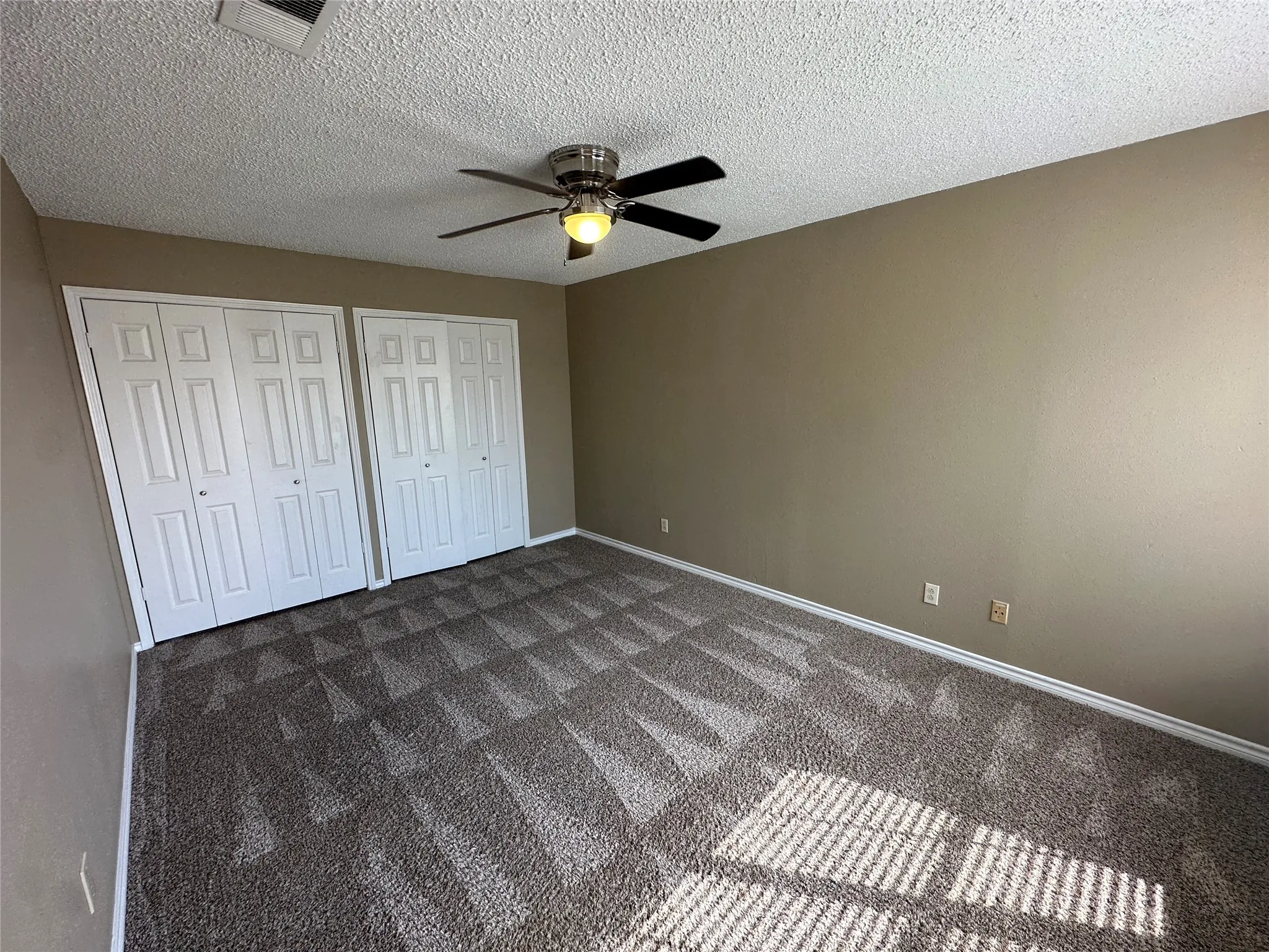 Townhouse For Rent in Collin County , 900 N Tennessee Street 1, Mc Kinney, Texas 75069, 3 Bedroom, 2 Bathroom, 1 Garage spaces, 1,134 Sqft, built in 1960, mls#21368473, Real Estate Agent in Mc Kinney, Homes For Rent in Collin county, Homes For Rent in Mc Kinney, Realtor in Mc Kinney Texas, Real Estate Brokerage Independent Realty Texas, Luminita Cordes Realtor