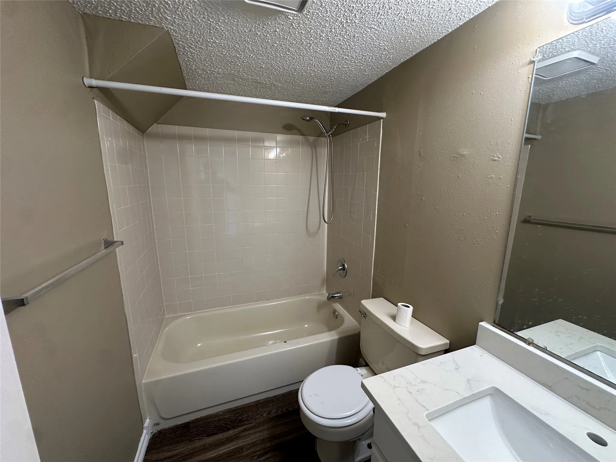 Townhouse For Rent in Collin County , 900 N Tennessee Street 1, Mc Kinney, Texas 75069, 3 Bedroom, 2 Bathroom, 1 Garage spaces, 1,134 Sqft, built in 1960, mls#21368473, Real Estate Agent in Mc Kinney, Homes For Rent in Collin county, Homes For Rent in Mc Kinney, Realtor in Mc Kinney Texas, Real Estate Brokerage Independent Realty Texas, Luminita Cordes Realtor