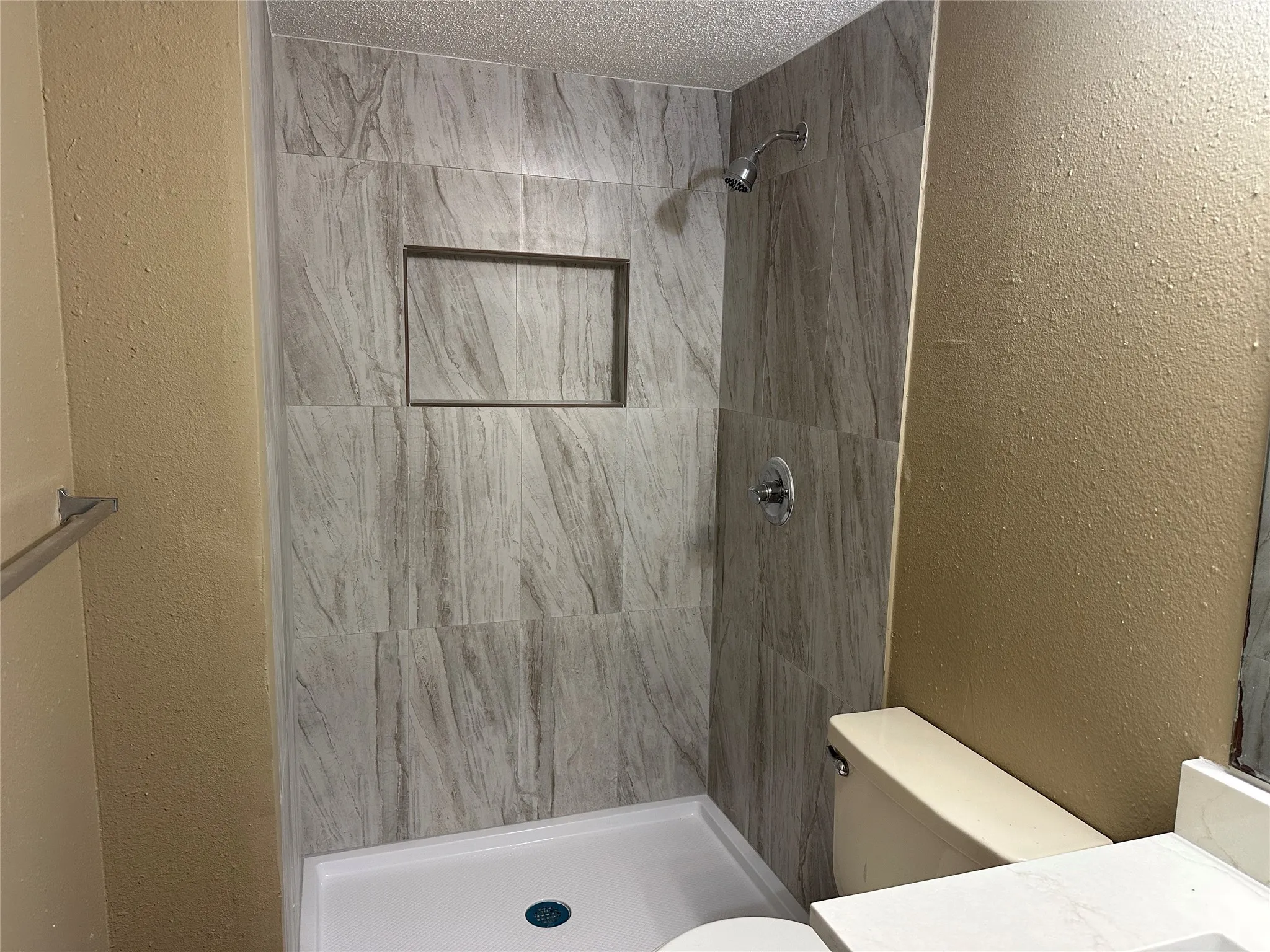 Townhouse For Rent in Collin County , 900 N Tennessee Street 1, Mc Kinney, Texas 75069, 3 Bedroom, 2 Bathroom, 1 Garage spaces, 1,134 Sqft, built in 1960, mls#21368473, Real Estate Agent in Mc Kinney, Homes For Rent in Collin county, Homes For Rent in Mc Kinney, Realtor in Mc Kinney Texas, Real Estate Brokerage Independent Realty Texas, Luminita Cordes Realtor
