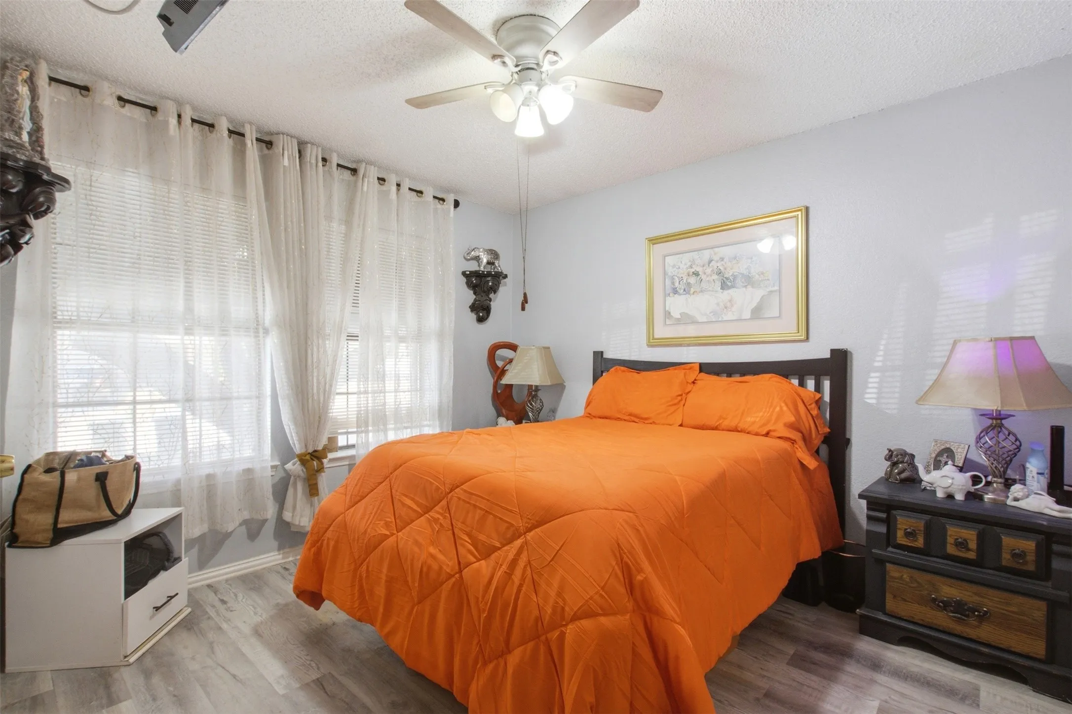 Single Family Residence For Sale in Tarrant County , 103 Caprock Drive, Arlington, Texas 76018, 3 Bedroom, 2 Bathroom, 2 Garage spaces, 1,136 Sqft, built in 1986, mls#21370533, Real Estate Agent in Arlington, Homes For Sale in Tarrant county, Homes For Sale in Arlington, Realtor in Arlington Texas, Real Estate Brokerage Independent Realty Texas, Luminita Cordes Realtor