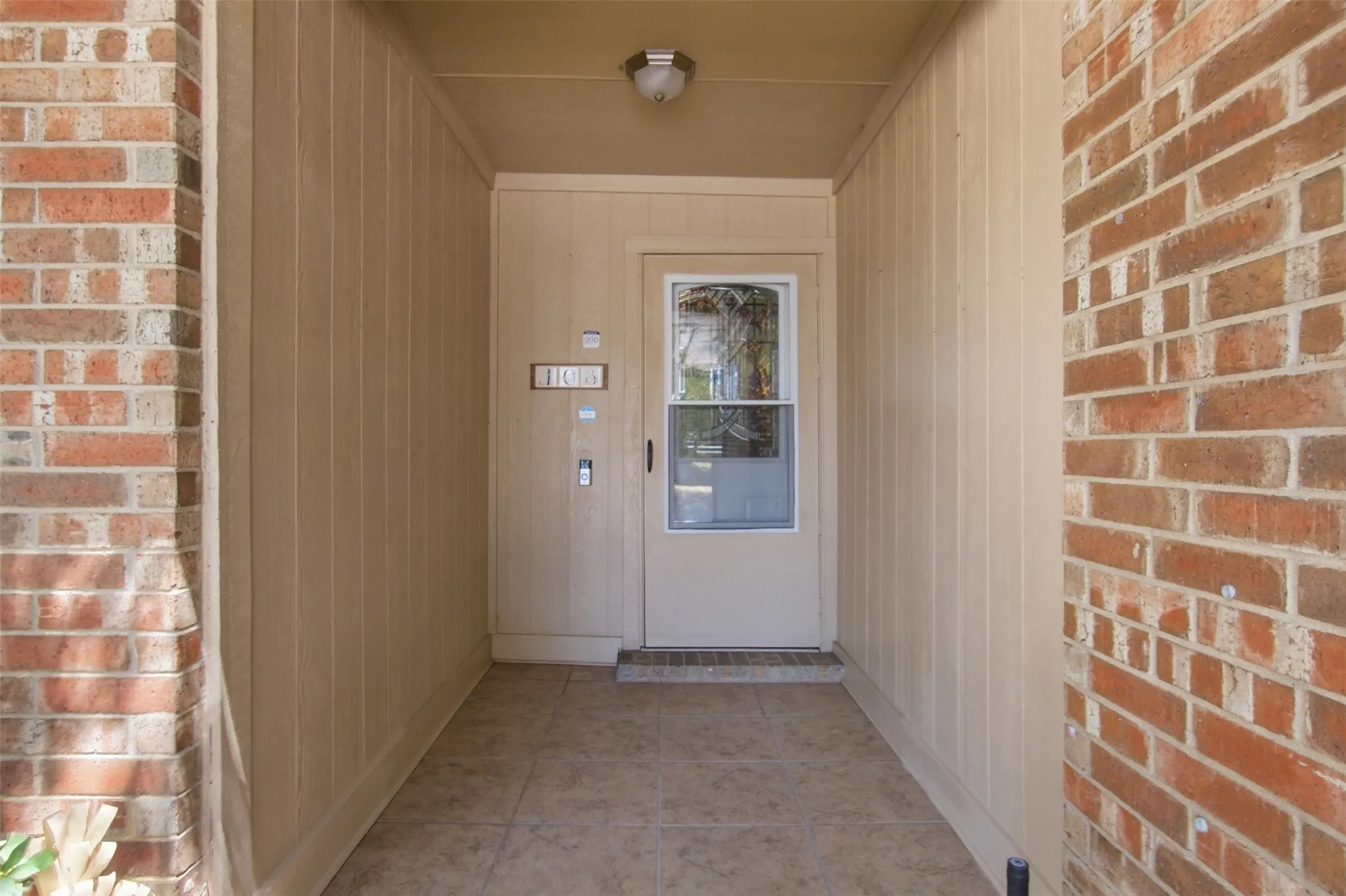 Single Family Residence For Sale in Tarrant County , 103 Caprock Drive, Arlington, Texas 76018, 3 Bedroom, 2 Bathroom, 2 Garage spaces, 1,136 Sqft, built in 1986, mls#21370533, Real Estate Agent in Arlington, Homes For Sale in Tarrant county, Homes For Sale in Arlington, Realtor in Arlington Texas, Real Estate Brokerage Independent Realty Texas, Luminita Cordes Realtor