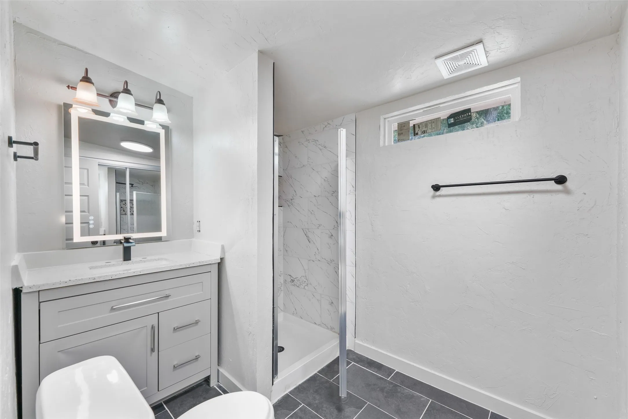 Single Family Residence For Sale in Tarrant County , 2520 Dell Street, Fort Worth, Texas 76111, 2 Bedroom, 3 Bathroom, Garage spaces, 1,000 Sqft, built in 1920, mls#21370537, Real Estate Agent in Fort Worth, Homes For Sale in Tarrant county, Homes For Sale in Fort Worth, Realtor in Fort Worth Texas, Real Estate Brokerage Independent Realty Texas, Luminita Cordes Realtor