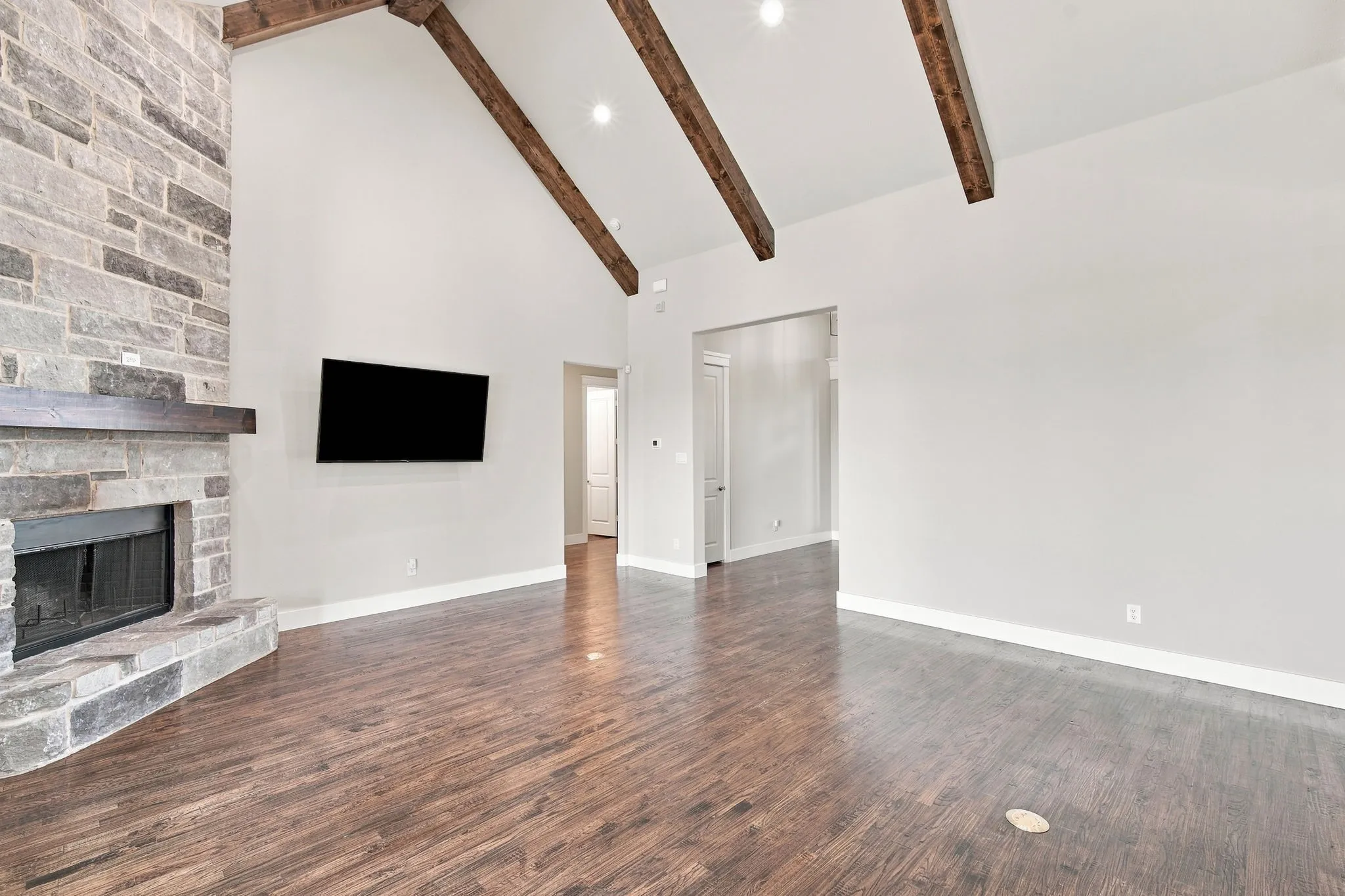 Single Family Residence For Sale in Ellis County , 400 Dove Meadow Trail, Waxahachie, Texas 75167, 4 Bedroom, 3 Bathroom, 3 Garage spaces, 3,217 Sqft, built in 2021, mls#21368181, Real Estate Agent in Waxahachie, Homes For Sale in Ellis county, Homes For Sale in Waxahachie, Realtor in Waxahachie Texas, Real Estate Brokerage Independent Realty Texas, Luminita Cordes Realtor