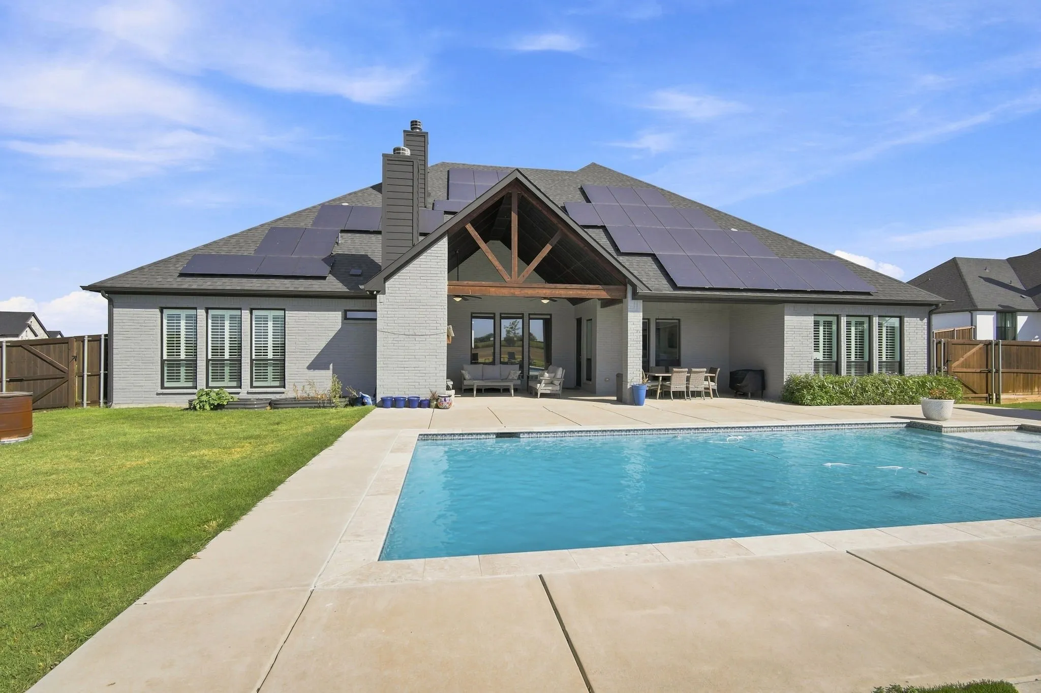 Single Family Residence For Sale in Ellis County , 400 Dove Meadow Trail, Waxahachie, Texas 75167, 4 Bedroom, 3 Bathroom, 3 Garage spaces, 3,217 Sqft, built in 2021, mls#21368181, Real Estate Agent in Waxahachie, Homes For Sale in Ellis county, Homes For Sale in Waxahachie, Realtor in Waxahachie Texas, Real Estate Brokerage Independent Realty Texas, Luminita Cordes Realtor