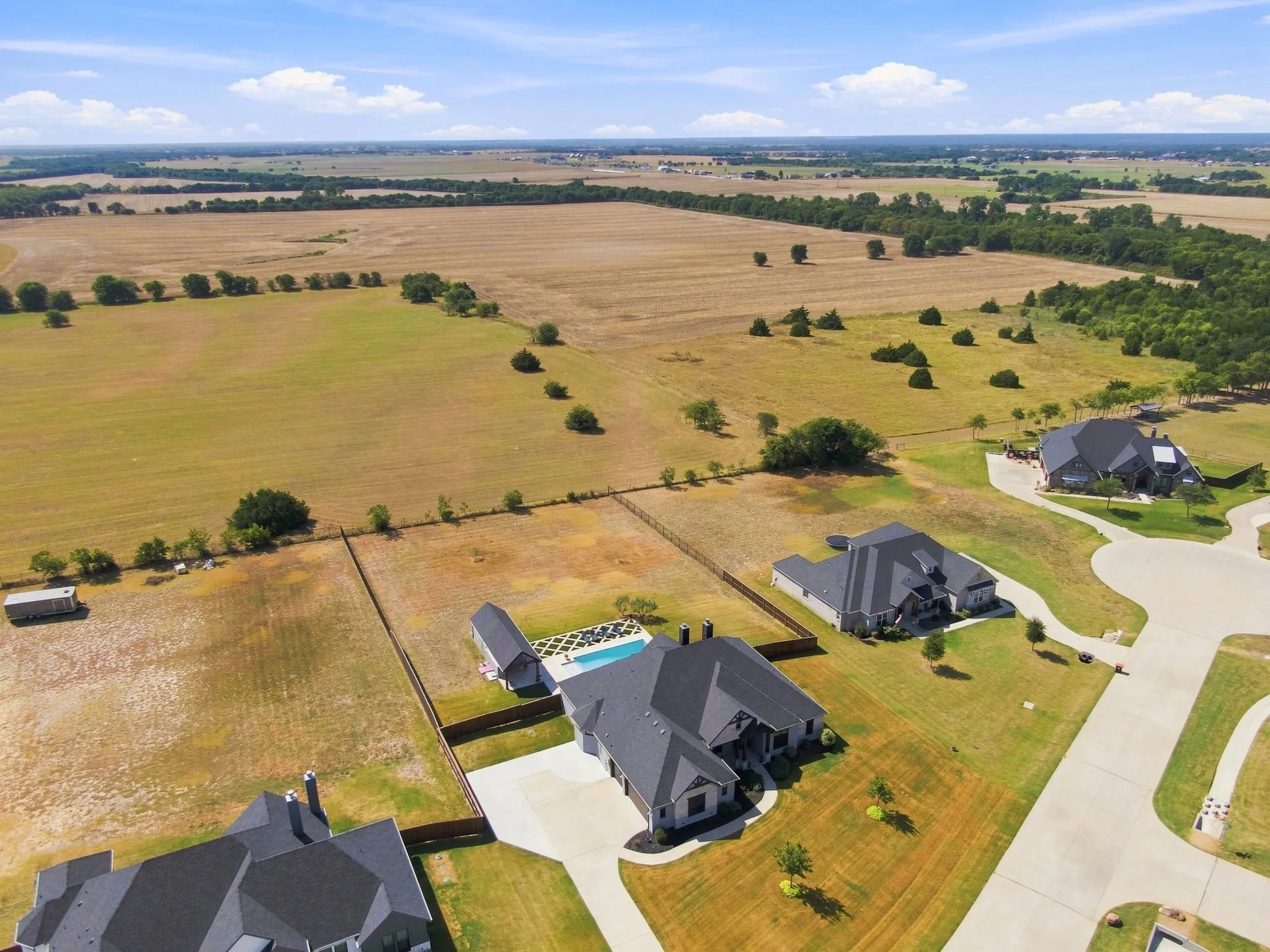 Single Family Residence For Sale in Ellis County , 400 Dove Meadow Trail, Waxahachie, Texas 75167, 4 Bedroom, 3 Bathroom, 3 Garage spaces, 3,217 Sqft, built in 2021, mls#21368181, Real Estate Agent in Waxahachie, Homes For Sale in Ellis county, Homes For Sale in Waxahachie, Realtor in Waxahachie Texas, Real Estate Brokerage Independent Realty Texas, Luminita Cordes Realtor