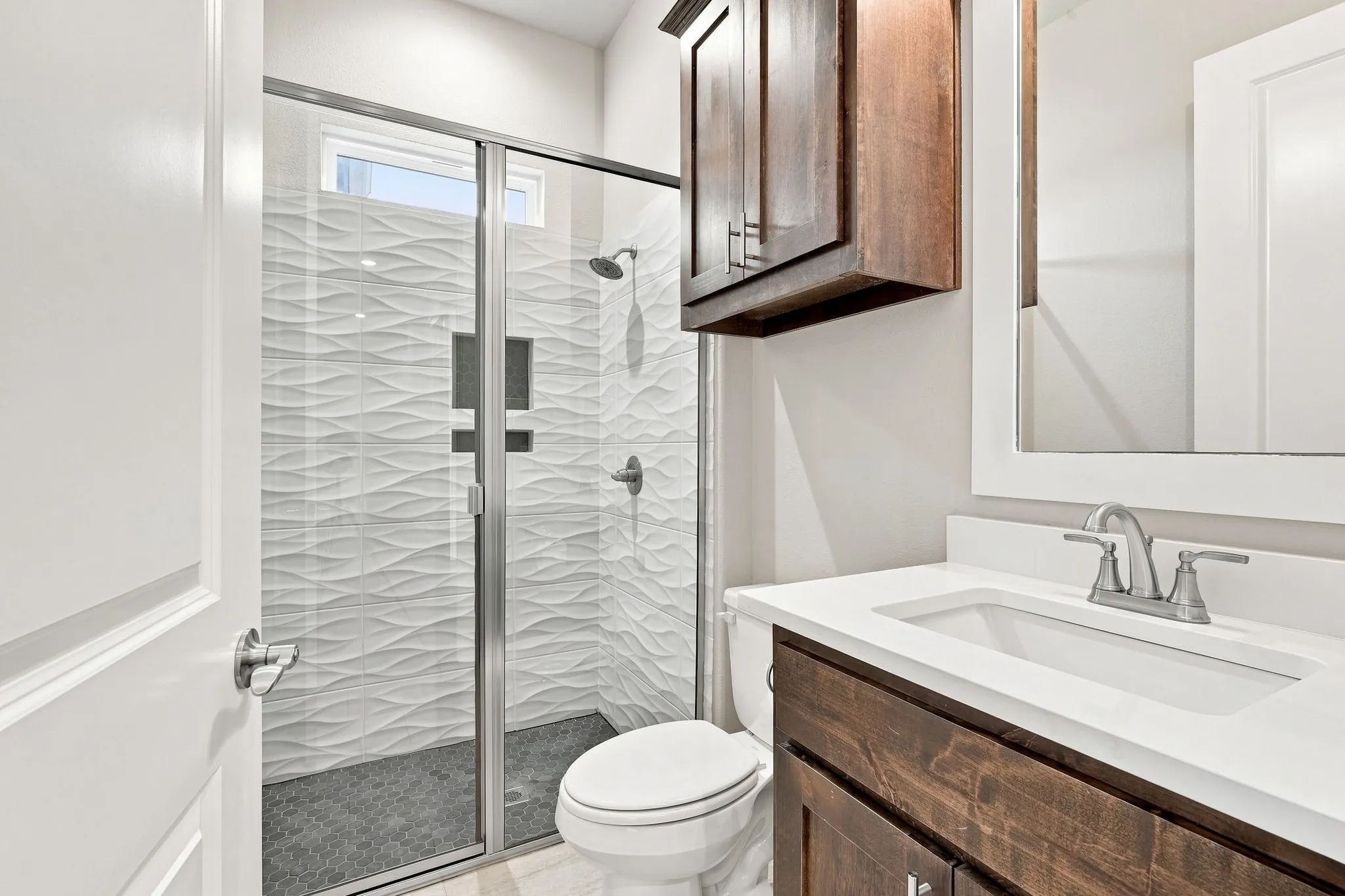 Single Family Residence For Sale in Ellis County , 400 Dove Meadow Trail, Waxahachie, Texas 75167, 4 Bedroom, 3 Bathroom, 3 Garage spaces, 3,217 Sqft, built in 2021, mls#21368181, Real Estate Agent in Waxahachie, Homes For Sale in Ellis county, Homes For Sale in Waxahachie, Realtor in Waxahachie Texas, Real Estate Brokerage Independent Realty Texas, Luminita Cordes Realtor