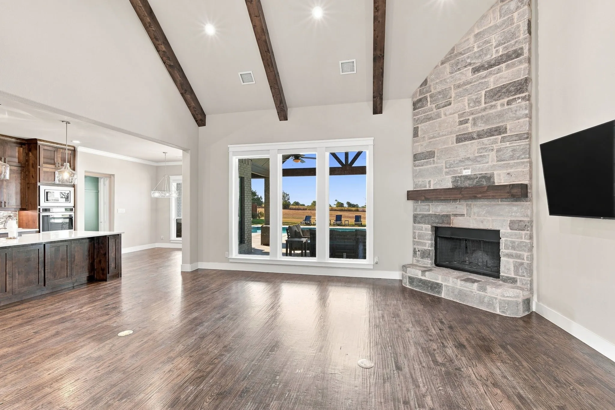 Single Family Residence For Sale in Ellis County , 400 Dove Meadow Trail, Waxahachie, Texas 75167, 4 Bedroom, 3 Bathroom, 3 Garage spaces, 3,217 Sqft, built in 2021, mls#21368181, Real Estate Agent in Waxahachie, Homes For Sale in Ellis county, Homes For Sale in Waxahachie, Realtor in Waxahachie Texas, Real Estate Brokerage Independent Realty Texas, Luminita Cordes Realtor