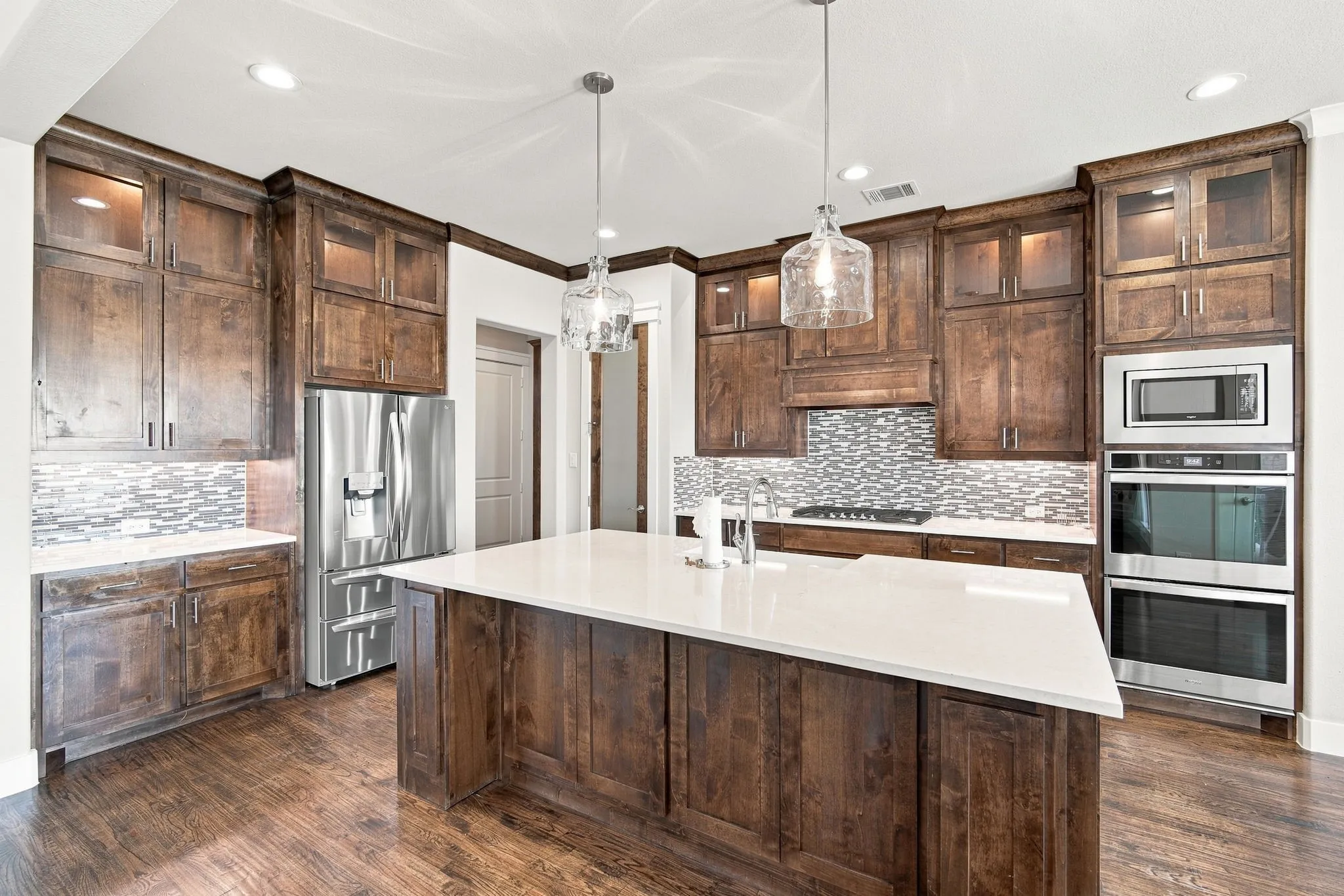 Single Family Residence For Sale in Ellis County , 400 Dove Meadow Trail, Waxahachie, Texas 75167, 4 Bedroom, 3 Bathroom, 3 Garage spaces, 3,217 Sqft, built in 2021, mls#21368181, Real Estate Agent in Waxahachie, Homes For Sale in Ellis county, Homes For Sale in Waxahachie, Realtor in Waxahachie Texas, Real Estate Brokerage Independent Realty Texas, Luminita Cordes Realtor