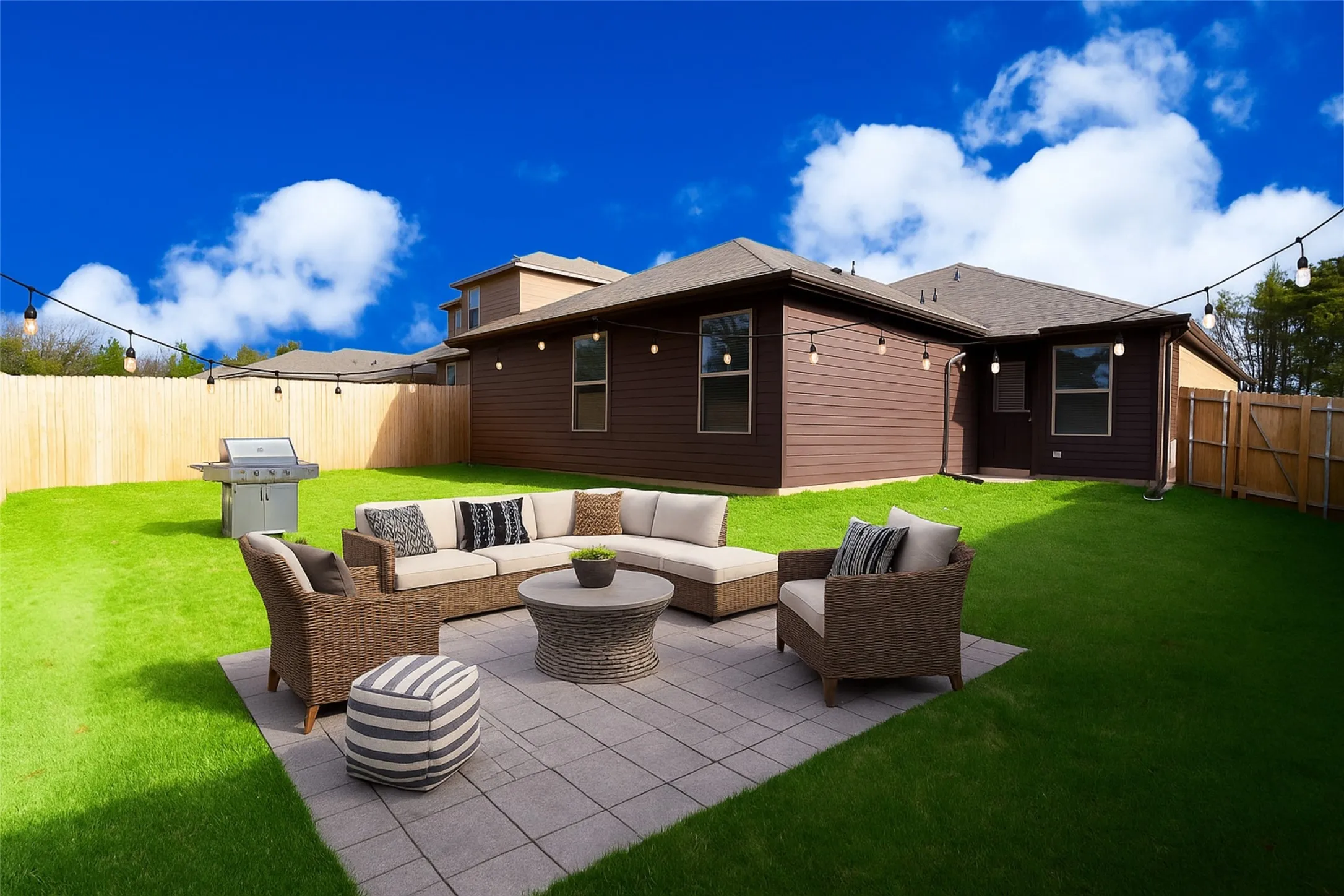 Single Family Residence For Rent in Kaufman County , 103 Rustic View Drive, Terrell, Texas 75160, 4 Bedroom, 2 Bathroom, 2 Garage spaces, 1,584 Sqft, built in 2023, mls#21370538, Real Estate Agent in Terrell, Homes For Rent in Kaufman county, Homes For Rent in Terrell, Realtor in Terrell Texas, Real Estate Brokerage Independent Realty Texas, Luminita Cordes Realtor