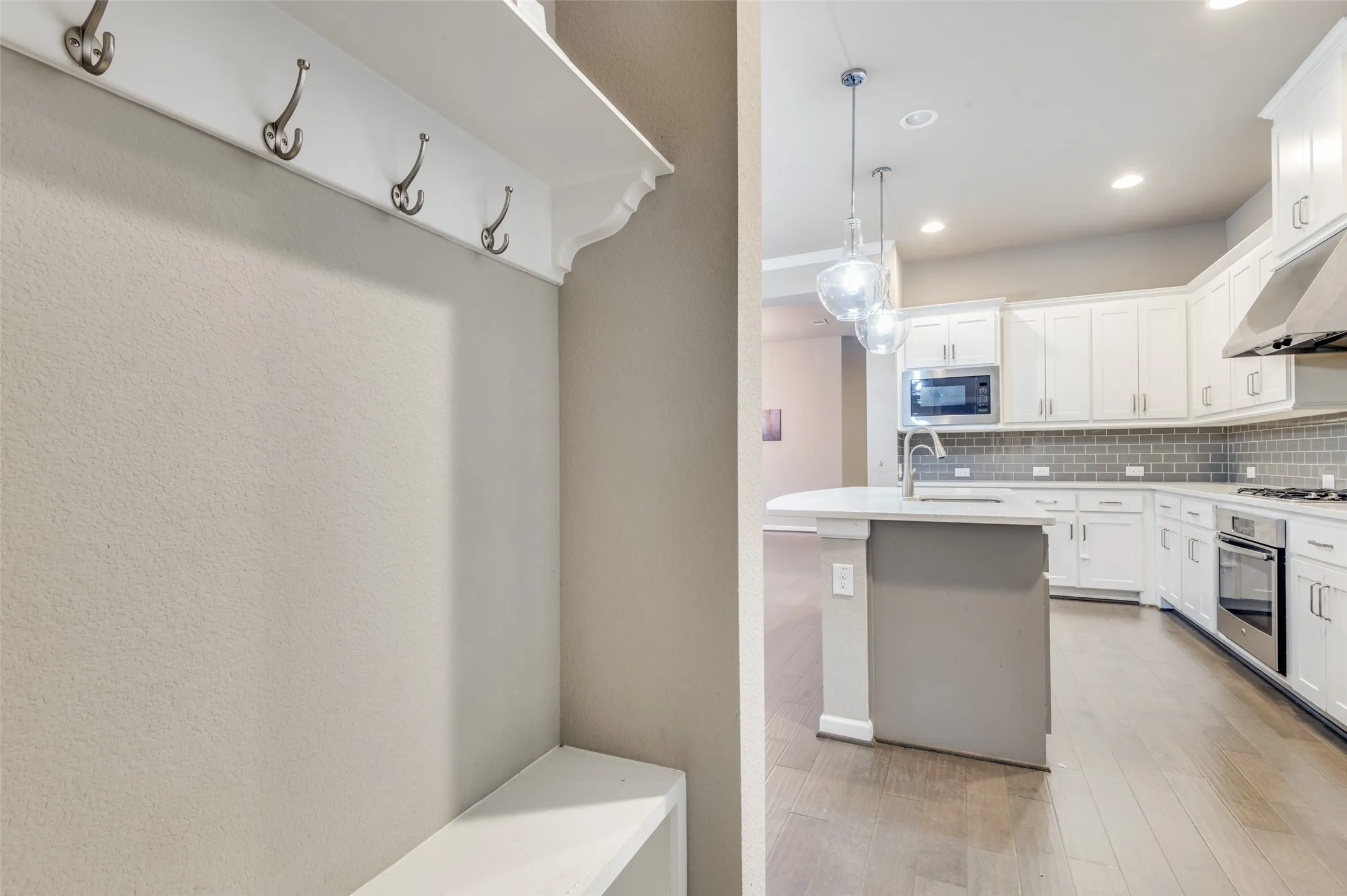 Single Family Residence For Rent in Dallas County , 6739 Palo Duro Drive, Irving, Texas 75063, 4 Bedroom, 4 Bathroom, 2 Garage spaces, 3,054 Sqft, built in 2017, mls#21341252, Real Estate Agent in Irving, Homes For Rent in Dallas county, Homes For Rent in Irving, Realtor in Irving Texas, Real Estate Brokerage Independent Realty Texas, Luminita Cordes Realtor