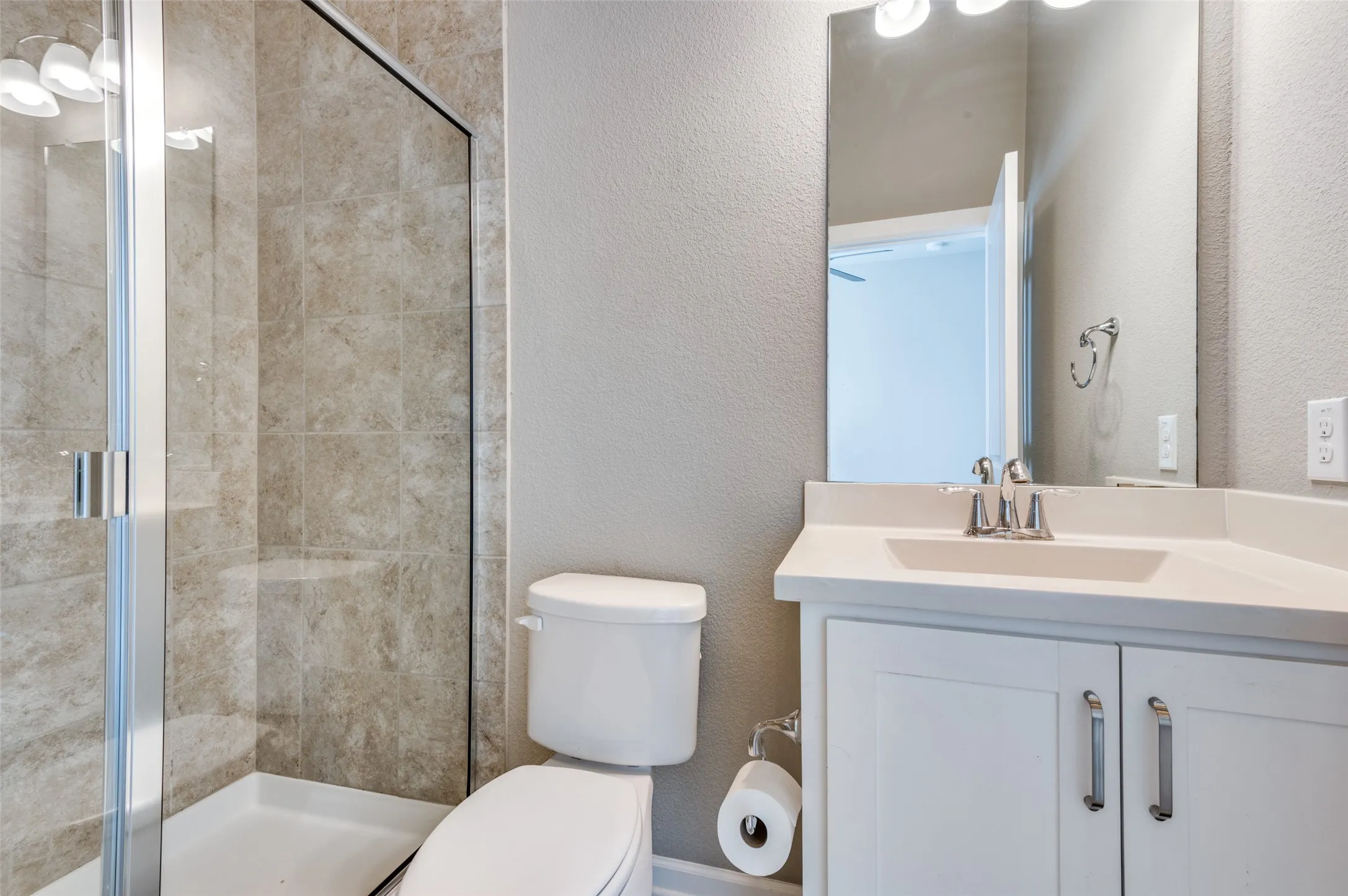 Single Family Residence For Rent in Dallas County , 6739 Palo Duro Drive, Irving, Texas 75063, 4 Bedroom, 4 Bathroom, 2 Garage spaces, 3,054 Sqft, built in 2017, mls#21341252, Real Estate Agent in Irving, Homes For Rent in Dallas county, Homes For Rent in Irving, Realtor in Irving Texas, Real Estate Brokerage Independent Realty Texas, Luminita Cordes Realtor