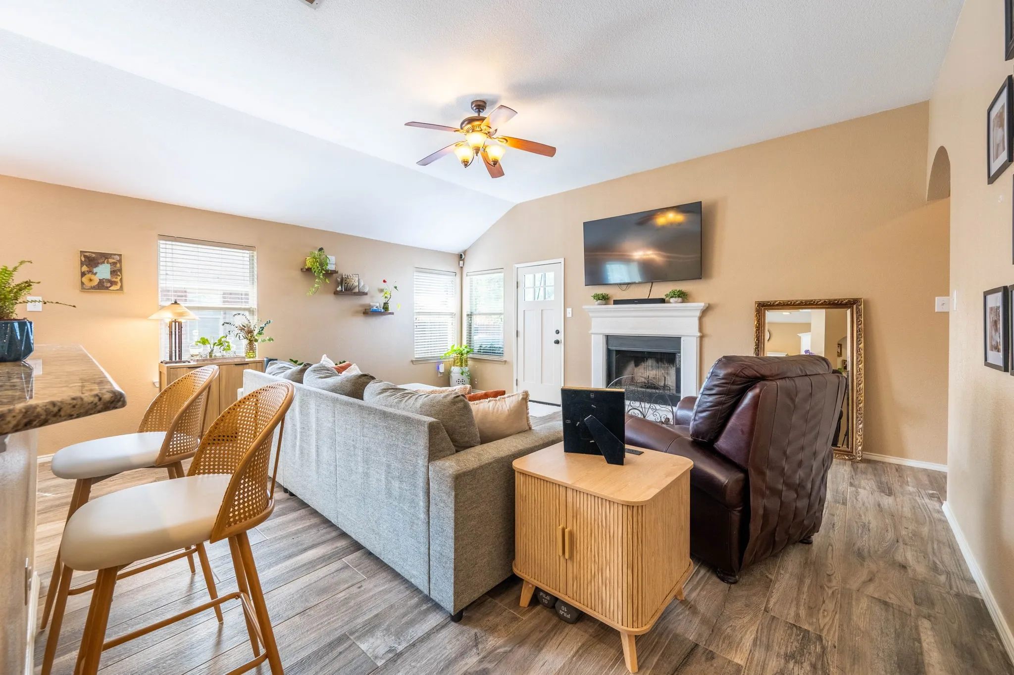 Single Family Residence For Sale in Rockwall County , 204 Cookston Lane, Royse City, Texas 75189, 3 Bedroom, 2 Bathroom, 2 Garage spaces, 1,891 Sqft, built in 2006, mls#21370535, Real Estate Agent in Royse City, Homes For Sale in Rockwall county, Homes For Sale in Royse City, Realtor in Royse City Texas, Real Estate Brokerage Independent Realty Texas, Luminita Cordes Realtor