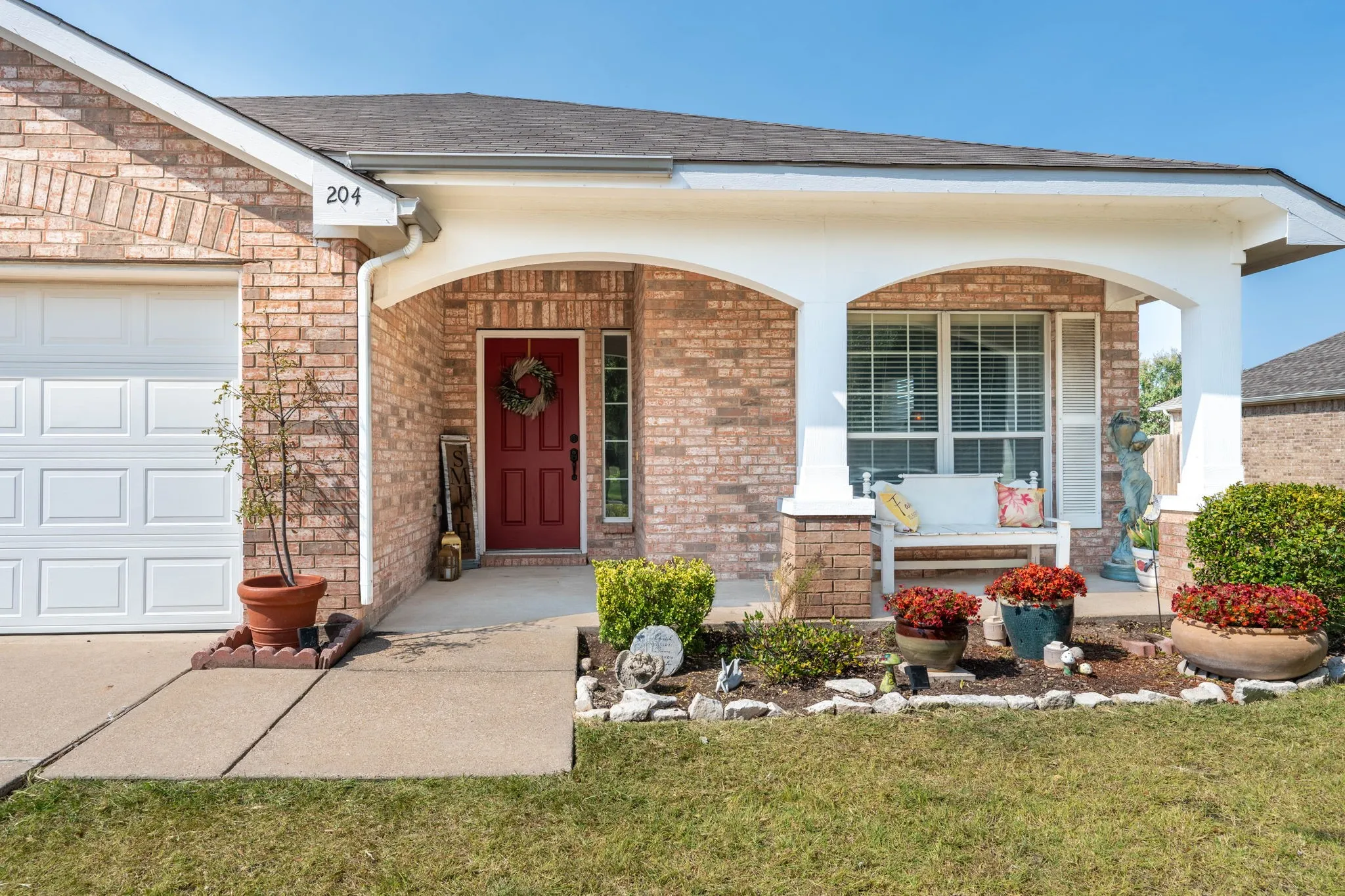 Single Family Residence For Sale in Rockwall County , 204 Cookston Lane, Royse City, Texas 75189, 3 Bedroom, 2 Bathroom, 2 Garage spaces, 1,891 Sqft, built in 2006, mls#21370535, Real Estate Agent in Royse City, Homes For Sale in Rockwall county, Homes For Sale in Royse City, Realtor in Royse City Texas, Real Estate Brokerage Independent Realty Texas, Luminita Cordes Realtor