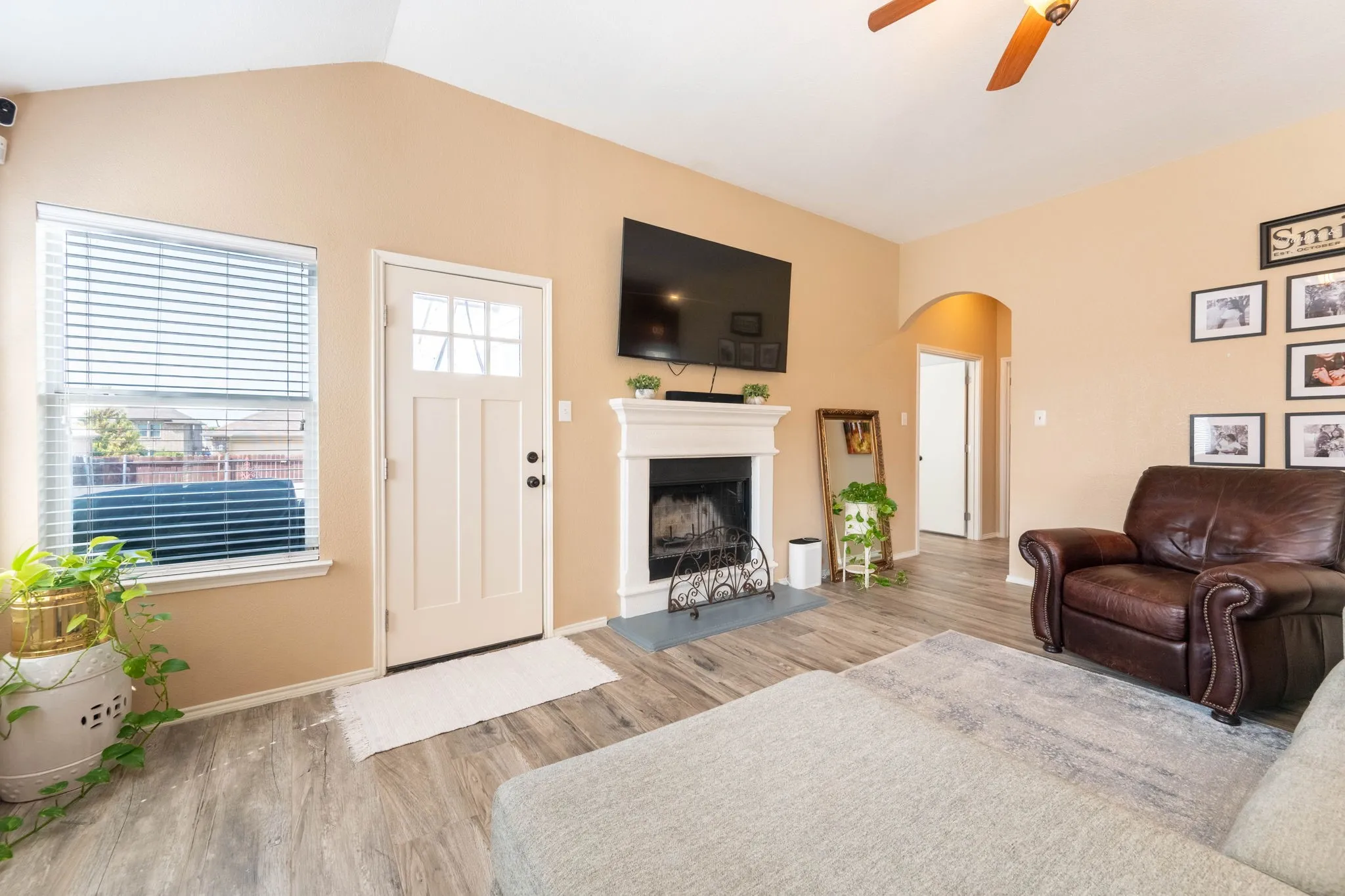 Single Family Residence For Sale in Rockwall County , 204 Cookston Lane, Royse City, Texas 75189, 3 Bedroom, 2 Bathroom, 2 Garage spaces, 1,891 Sqft, built in 2006, mls#21370535, Real Estate Agent in Royse City, Homes For Sale in Rockwall county, Homes For Sale in Royse City, Realtor in Royse City Texas, Real Estate Brokerage Independent Realty Texas, Luminita Cordes Realtor