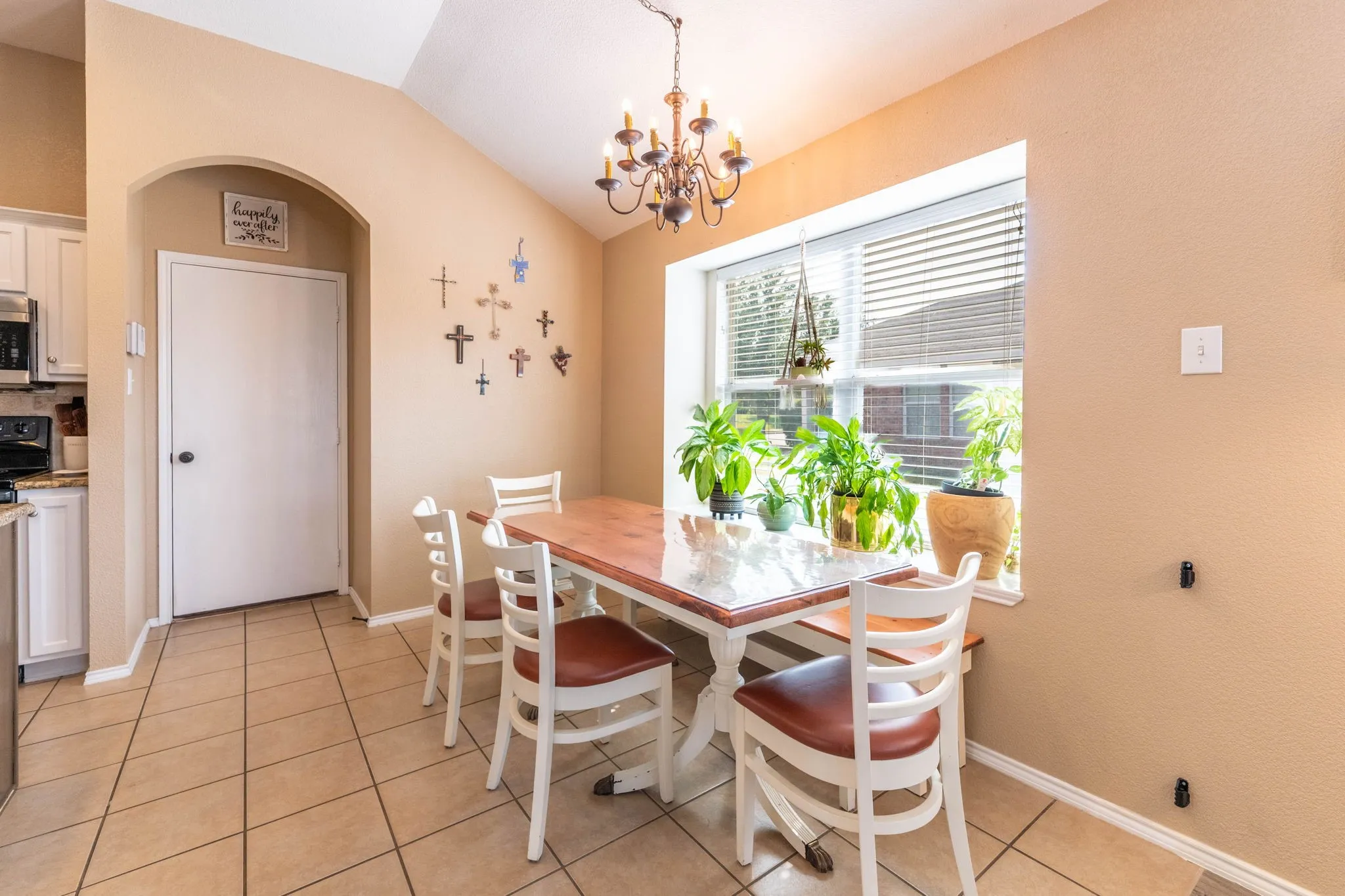 Single Family Residence For Sale in Rockwall County , 204 Cookston Lane, Royse City, Texas 75189, 3 Bedroom, 2 Bathroom, 2 Garage spaces, 1,891 Sqft, built in 2006, mls#21370535, Real Estate Agent in Royse City, Homes For Sale in Rockwall county, Homes For Sale in Royse City, Realtor in Royse City Texas, Real Estate Brokerage Independent Realty Texas, Luminita Cordes Realtor