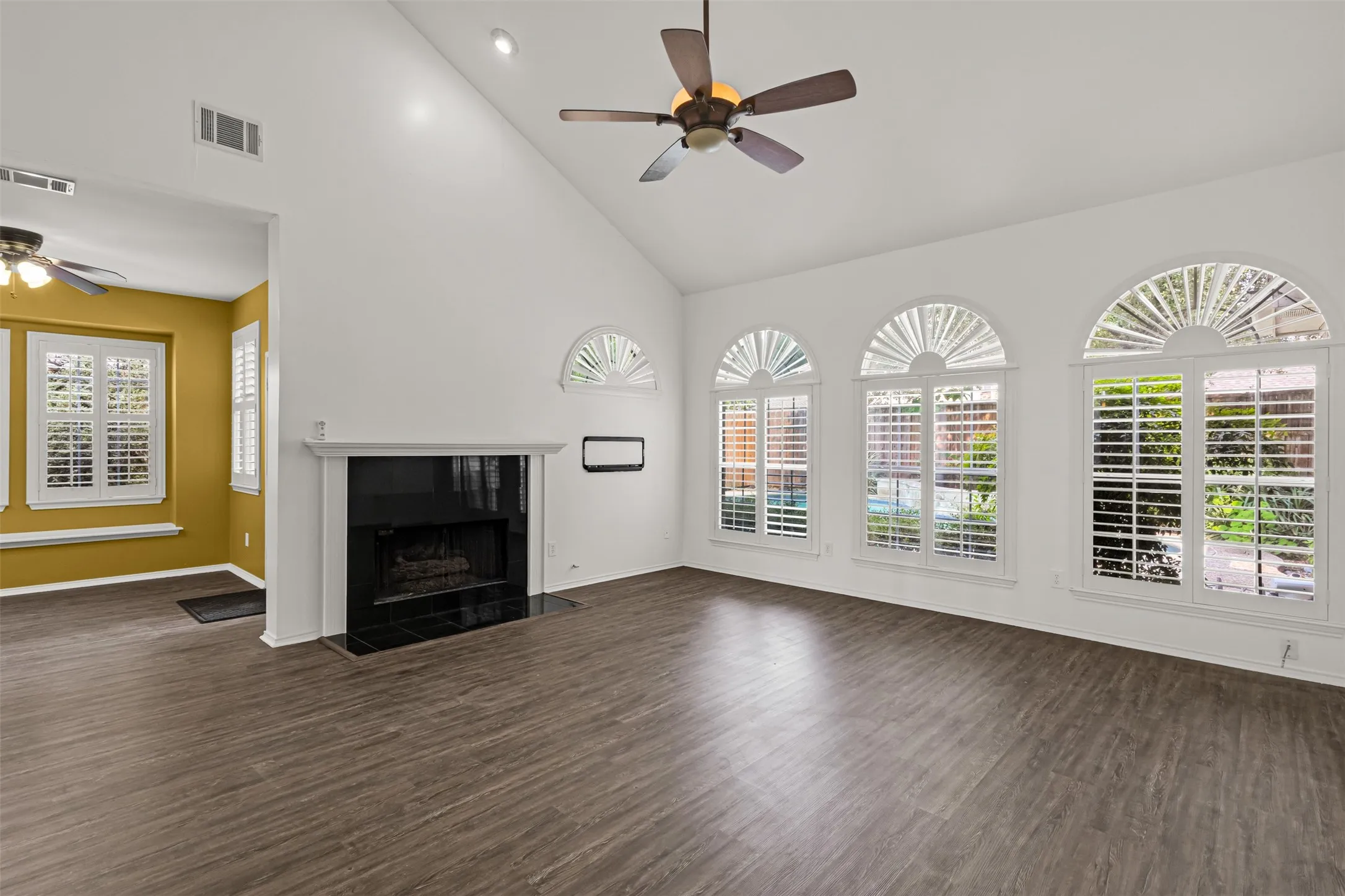 Single Family Residence For Sale in Collin County , 1119 Shadow Lakes Boulevard, Allen, Texas 75002, 4 Bedroom, 3 Bathroom, 2 Garage spaces, 2,923 Sqft, built in 1994, mls#21369608, Real Estate Agent in Allen, Homes For Sale in Collin county, Homes For Sale in Allen, Realtor in Allen Texas, Real Estate Brokerage Independent Realty Texas, Luminita Cordes Realtor