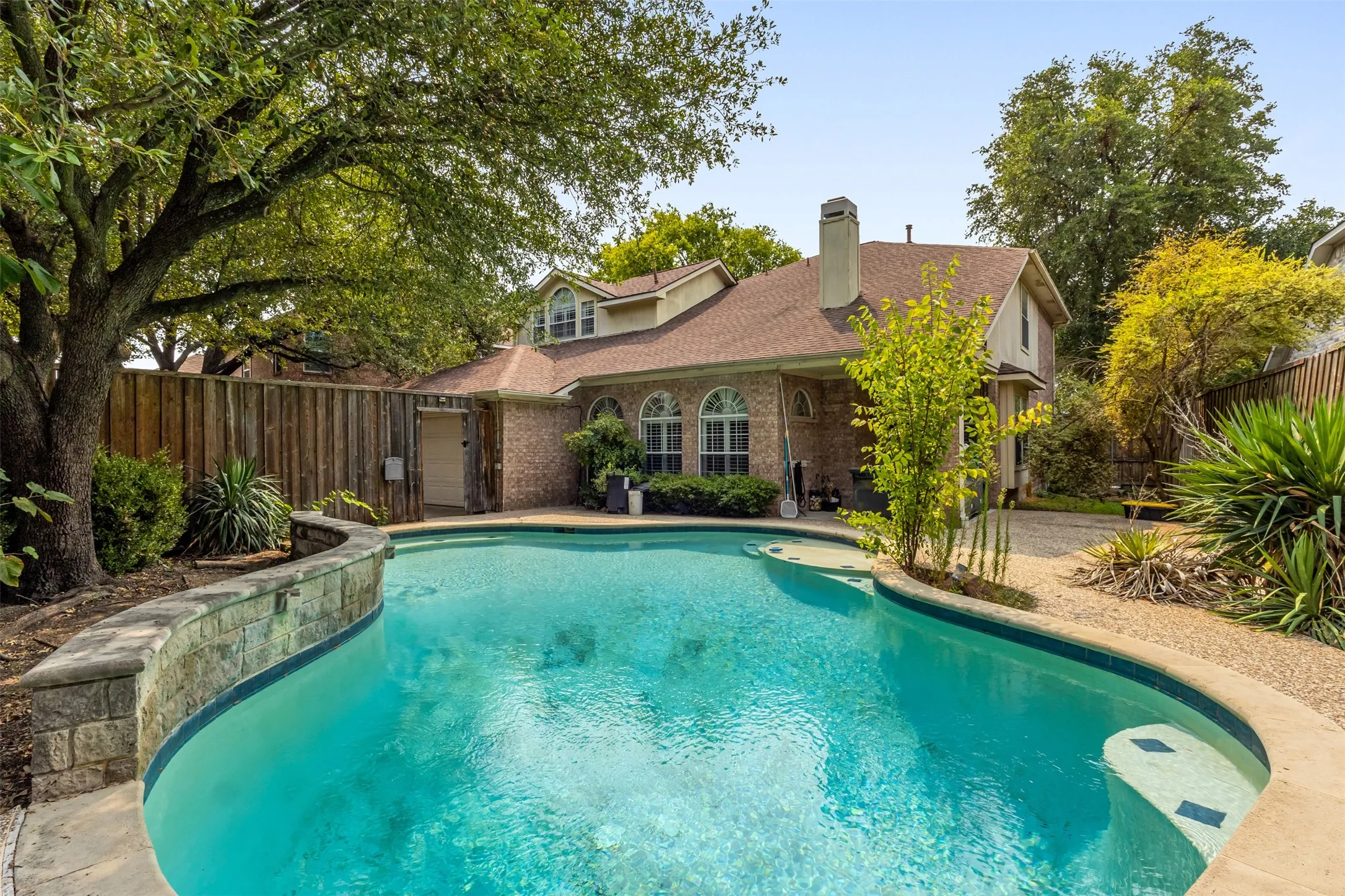 Single Family Residence For Sale in Collin County , 1119 Shadow Lakes Boulevard, Allen, Texas 75002, 4 Bedroom, 3 Bathroom, 2 Garage spaces, 2,923 Sqft, built in 1994, mls#21369608, Real Estate Agent in Allen, Homes For Sale in Collin county, Homes For Sale in Allen, Realtor in Allen Texas, Real Estate Brokerage Independent Realty Texas, Luminita Cordes Realtor