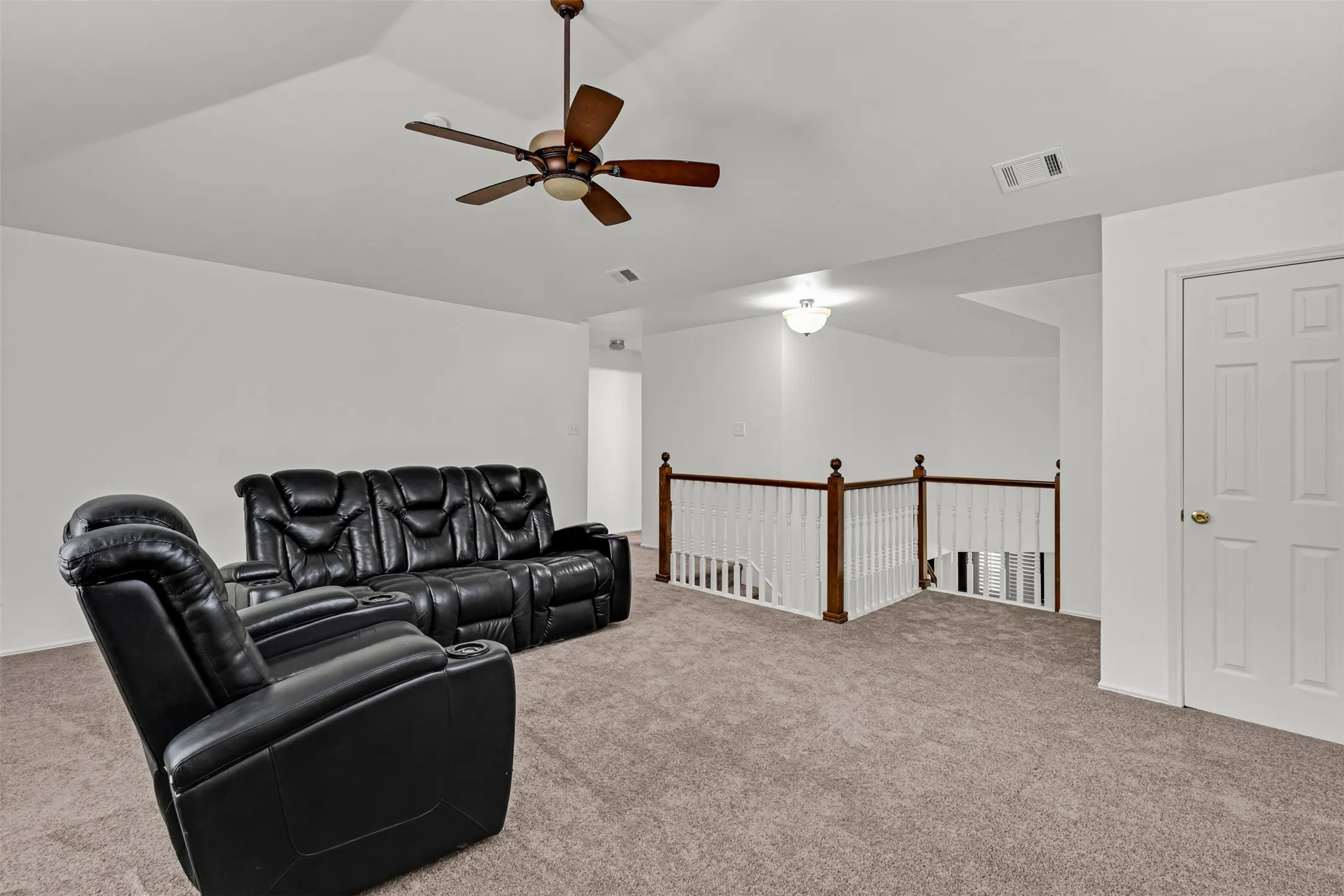 Single Family Residence For Sale in Collin County , 1119 Shadow Lakes Boulevard, Allen, Texas 75002, 4 Bedroom, 3 Bathroom, 2 Garage spaces, 2,923 Sqft, built in 1994, mls#21369608, Real Estate Agent in Allen, Homes For Sale in Collin county, Homes For Sale in Allen, Realtor in Allen Texas, Real Estate Brokerage Independent Realty Texas, Luminita Cordes Realtor