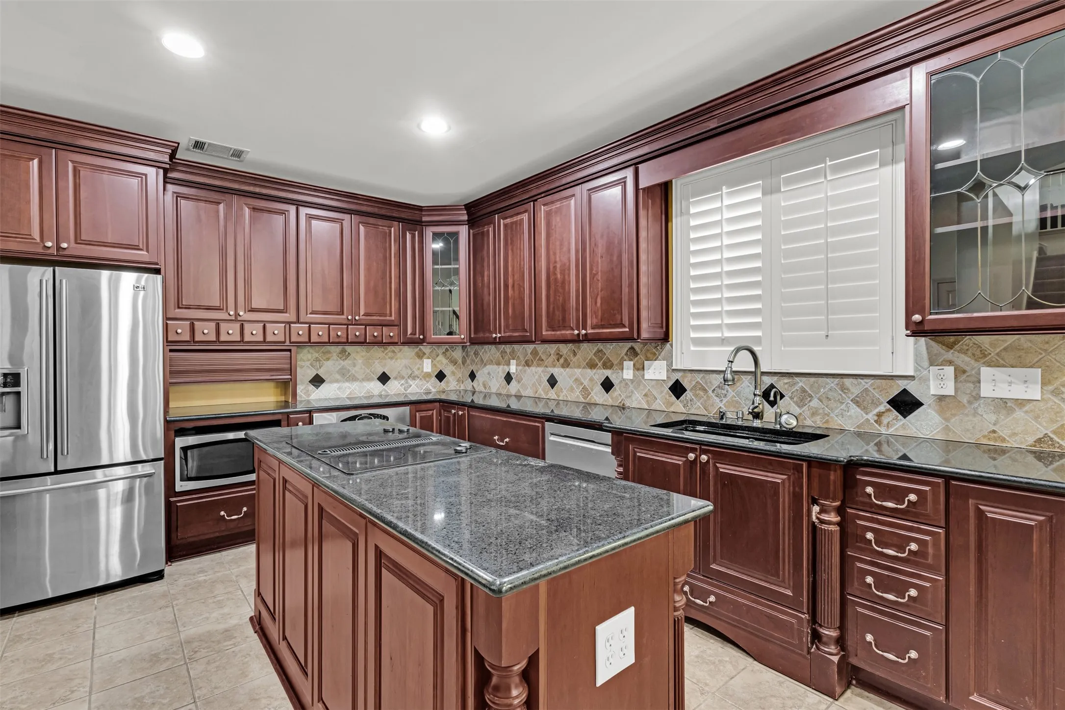Single Family Residence For Sale in Collin County , 1119 Shadow Lakes Boulevard, Allen, Texas 75002, 4 Bedroom, 3 Bathroom, 2 Garage spaces, 2,923 Sqft, built in 1994, mls#21369608, Real Estate Agent in Allen, Homes For Sale in Collin county, Homes For Sale in Allen, Realtor in Allen Texas, Real Estate Brokerage Independent Realty Texas, Luminita Cordes Realtor