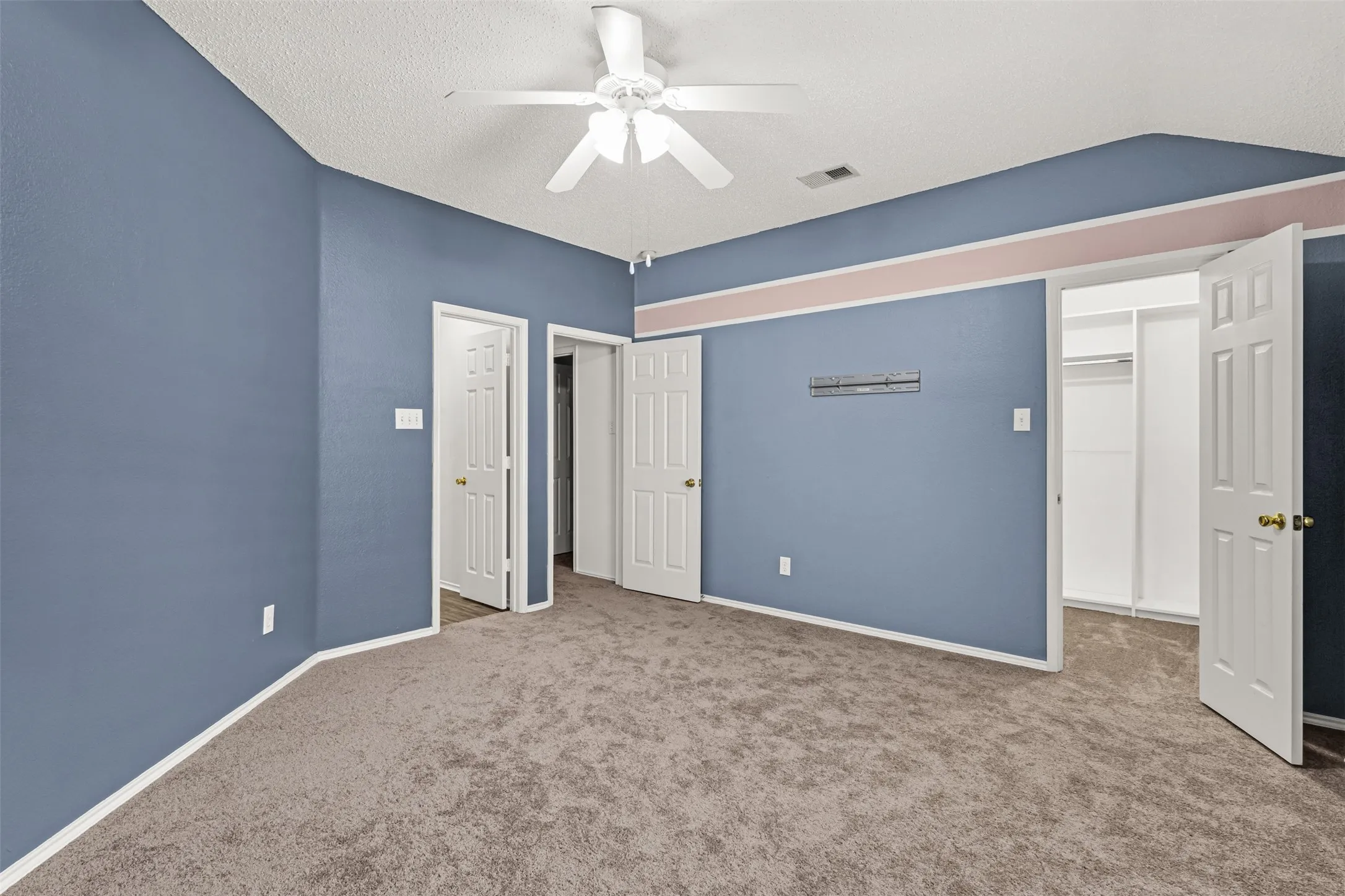 Single Family Residence For Sale in Collin County , 1119 Shadow Lakes Boulevard, Allen, Texas 75002, 4 Bedroom, 3 Bathroom, 2 Garage spaces, 2,923 Sqft, built in 1994, mls#21369608, Real Estate Agent in Allen, Homes For Sale in Collin county, Homes For Sale in Allen, Realtor in Allen Texas, Real Estate Brokerage Independent Realty Texas, Luminita Cordes Realtor