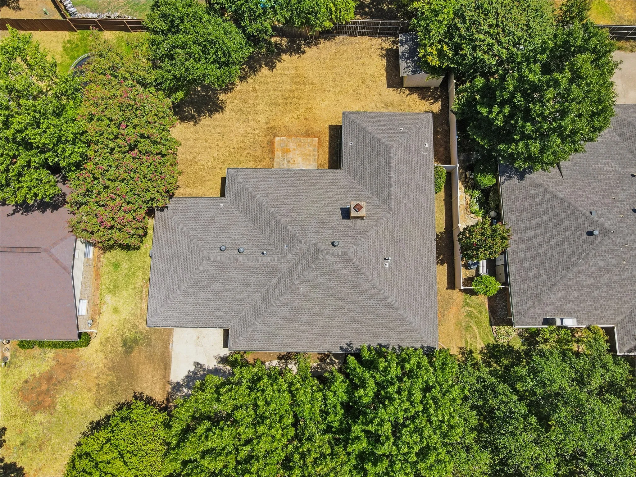 Single Family Residence For Sale in Tarrant County , 314 Brookside Drive, Grapevine, Texas 76051, 3 Bedroom, 2 Bathroom, 2 Garage spaces, 2,341 Sqft, built in 1979, mls#21368140, Real Estate Agent in Grapevine, Homes For Sale in Tarrant county, Homes For Sale in Grapevine, Realtor in Grapevine Texas, Real Estate Brokerage Independent Realty Texas, Luminita Cordes Realtor