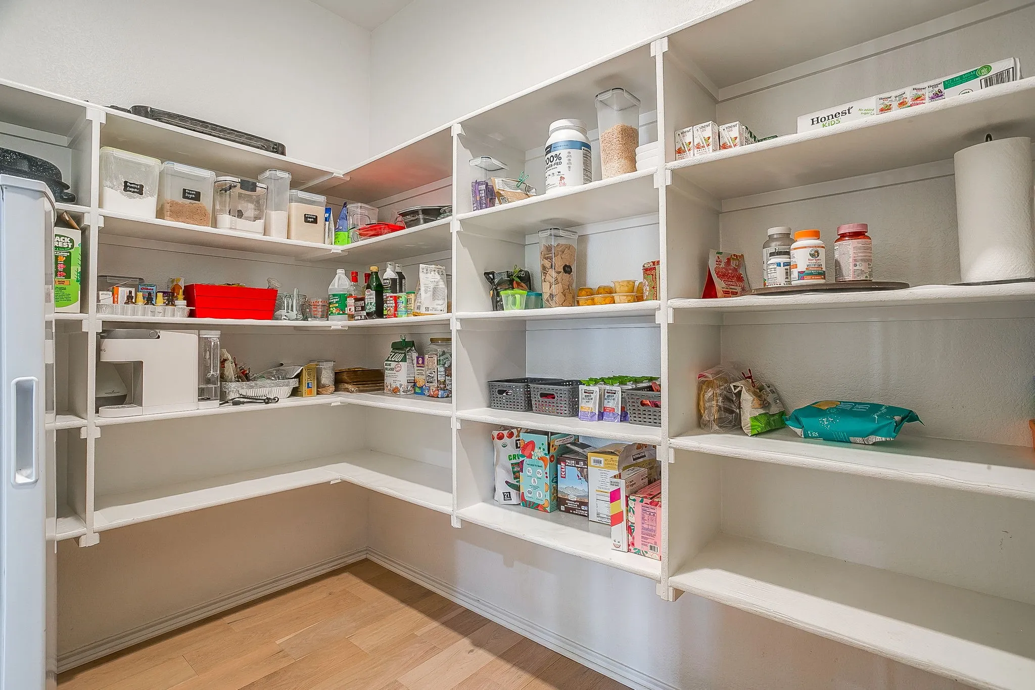 Single Family Residence For Sale in Parker County , 13648 Leatherstem Lane, Fort Worth, Texas 76008, 4 Bedroom, 4 Bathroom, 2 Garage spaces, 3,988 Sqft, built in 2018, mls#21370560, Real Estate Agent in Fort Worth, Homes For Sale in Parker county, Homes For Sale in Fort Worth, Realtor in Fort Worth Texas, Real Estate Brokerage Independent Realty Texas, Luminita Cordes Realtor