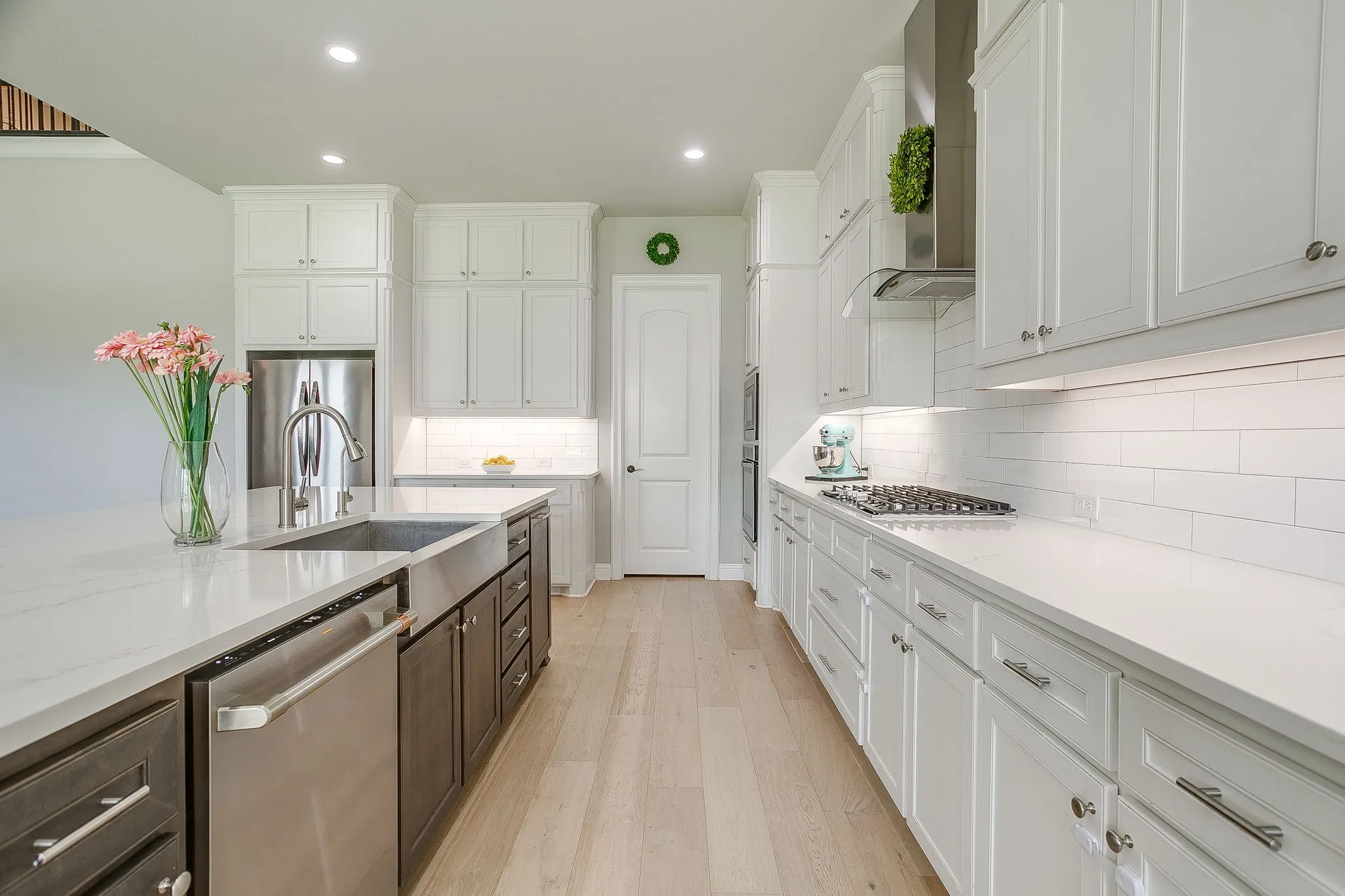 Single Family Residence For Sale in Parker County , 13648 Leatherstem Lane, Fort Worth, Texas 76008, 4 Bedroom, 4 Bathroom, 2 Garage spaces, 3,988 Sqft, built in 2018, mls#21370560, Real Estate Agent in Fort Worth, Homes For Sale in Parker county, Homes For Sale in Fort Worth, Realtor in Fort Worth Texas, Real Estate Brokerage Independent Realty Texas, Luminita Cordes Realtor