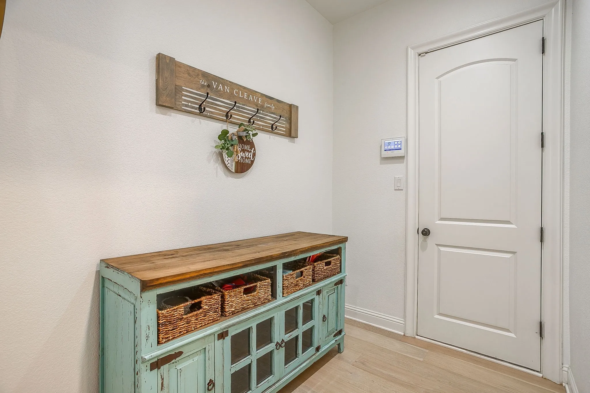 Single Family Residence For Sale in Parker County , 13648 Leatherstem Lane, Fort Worth, Texas 76008, 4 Bedroom, 4 Bathroom, 2 Garage spaces, 3,988 Sqft, built in 2018, mls#21370560, Real Estate Agent in Fort Worth, Homes For Sale in Parker county, Homes For Sale in Fort Worth, Realtor in Fort Worth Texas, Real Estate Brokerage Independent Realty Texas, Luminita Cordes Realtor
