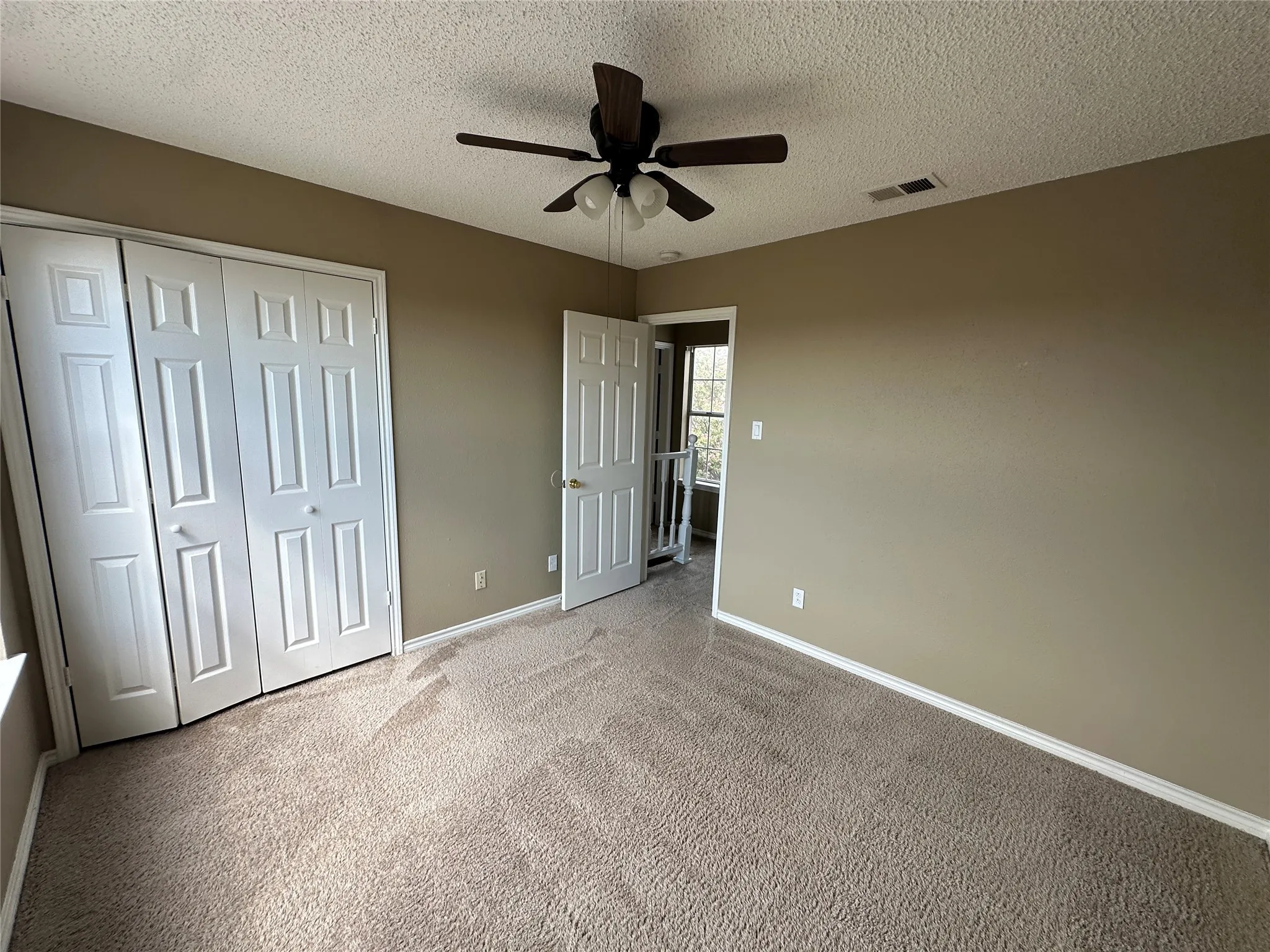 Townhouse For Rent in Collin County , 900 S Tennessee Street 11, Mc Kinney, Texas 75069, 3 Bedroom, 2 Bathroom, 1 Garage spaces, 1,134 Sqft, built in 1986, mls#21370559, Real Estate Agent in Mc Kinney, Homes For Rent in Collin county, Homes For Rent in Mc Kinney, Realtor in Mc Kinney Texas, Real Estate Brokerage Independent Realty Texas, Luminita Cordes Realtor