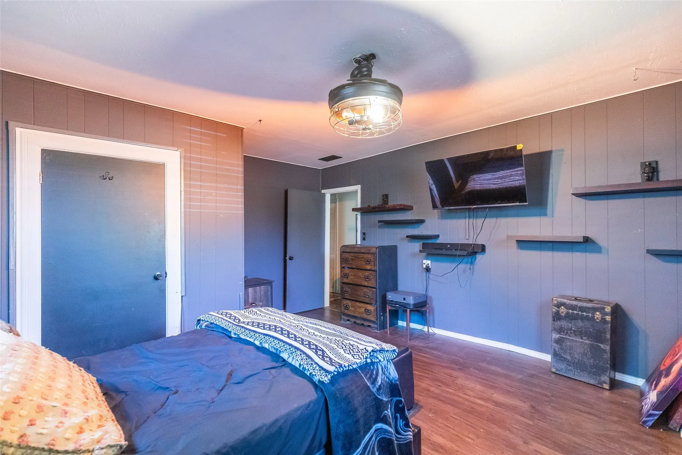 Single Family Residence For Sale in Jones County , 311 S Berthelot Street, Stamford, Texas 79553, 3 Bedroom, 2 Bathroom, Garage spaces, 2,304 Sqft, built in 1985, mls#21369273, Real Estate Agent in Stamford, Homes For Sale in Jones county, Homes For Sale in Stamford, Realtor in Stamford Texas, Real Estate Brokerage Independent Realty Texas, Luminita Cordes Realtor