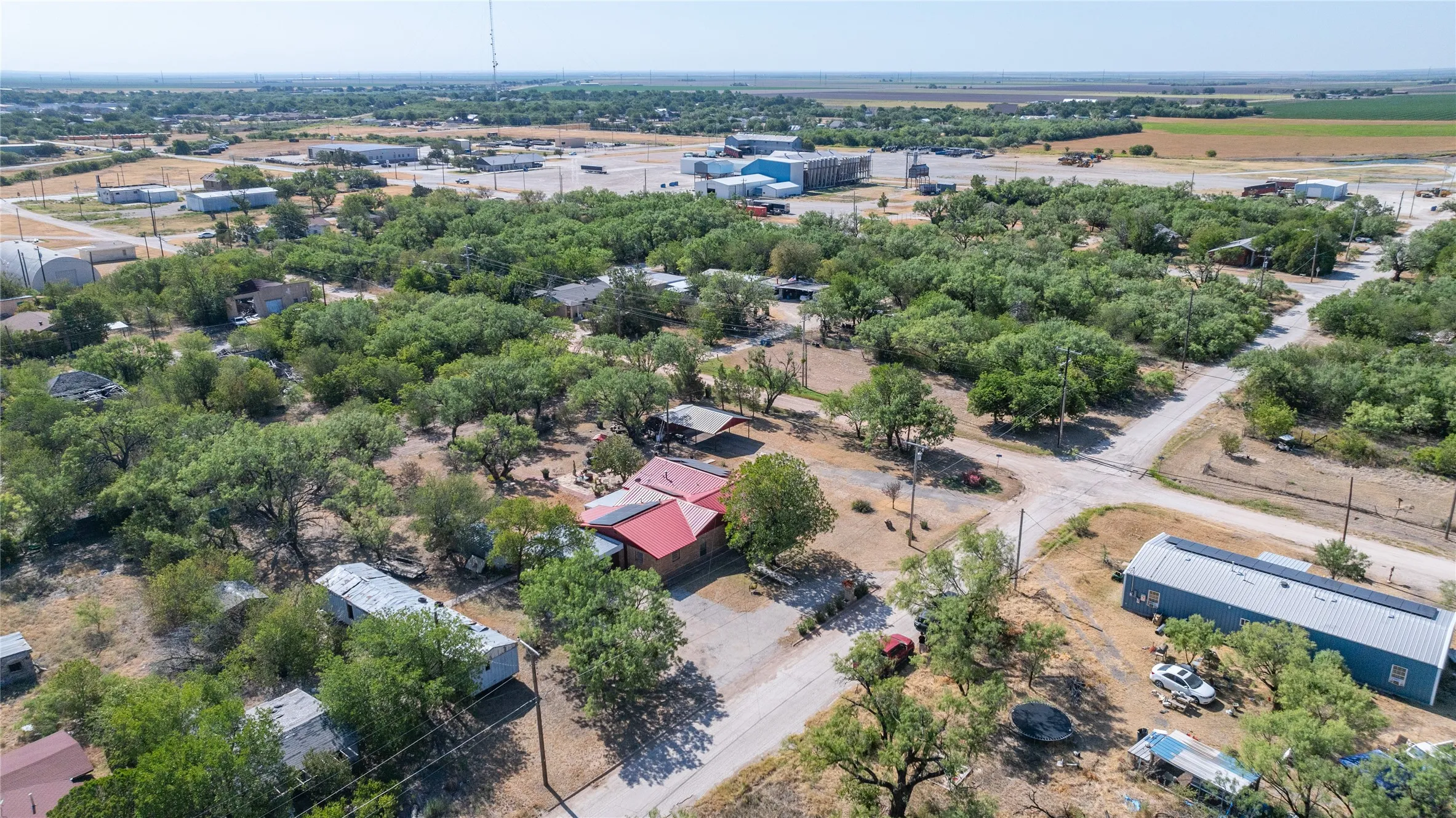 Single Family Residence For Sale in Jones County , 311 S Berthelot Street, Stamford, Texas 79553, 3 Bedroom, 2 Bathroom, Garage spaces, 2,304 Sqft, built in 1985, mls#21369273, Real Estate Agent in Stamford, Homes For Sale in Jones county, Homes For Sale in Stamford, Realtor in Stamford Texas, Real Estate Brokerage Independent Realty Texas, Luminita Cordes Realtor
