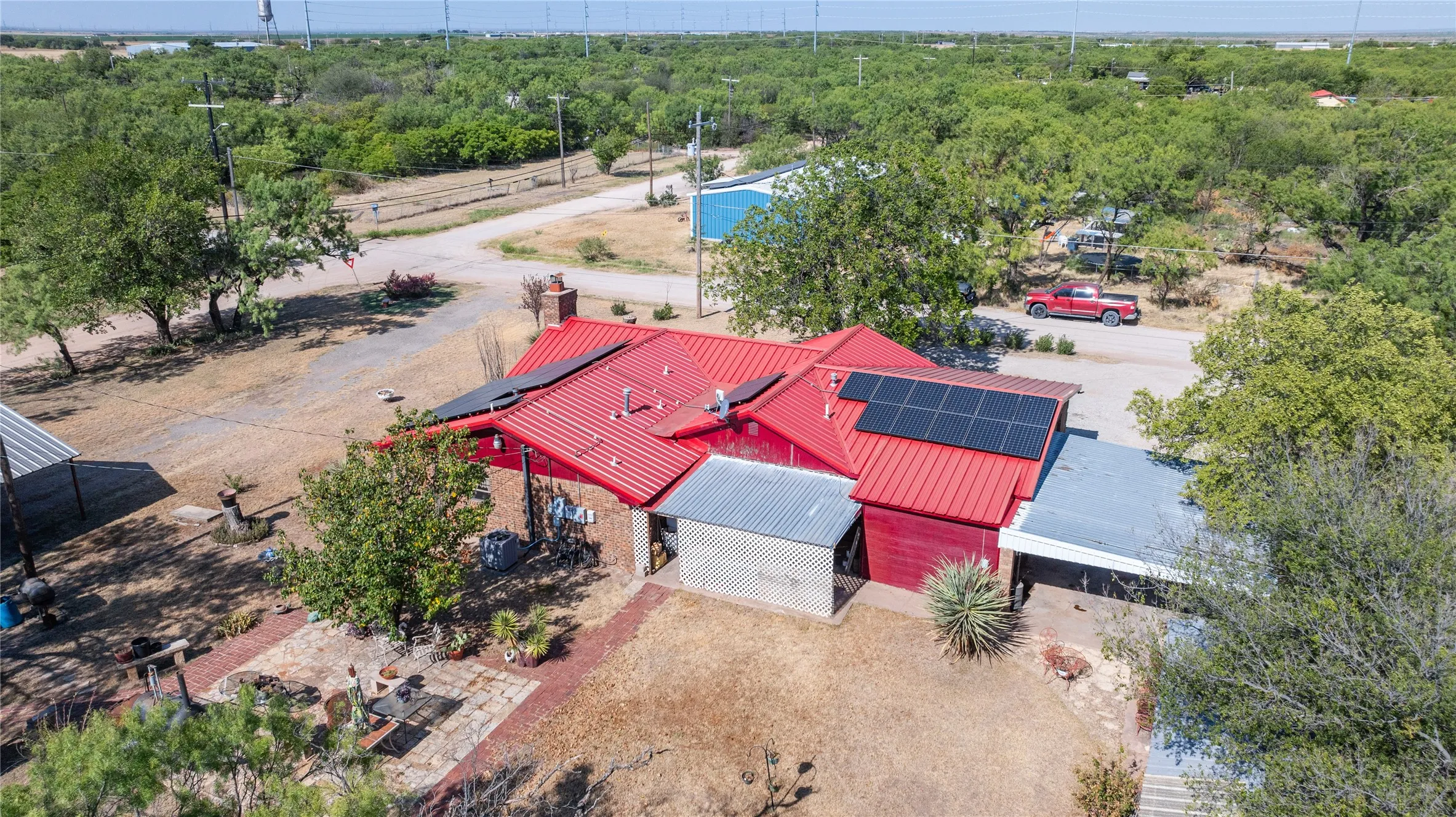 Single Family Residence For Sale in Jones County , 311 S Berthelot Street, Stamford, Texas 79553, 3 Bedroom, 2 Bathroom, Garage spaces, 2,304 Sqft, built in 1985, mls#21369273, Real Estate Agent in Stamford, Homes For Sale in Jones county, Homes For Sale in Stamford, Realtor in Stamford Texas, Real Estate Brokerage Independent Realty Texas, Luminita Cordes Realtor
