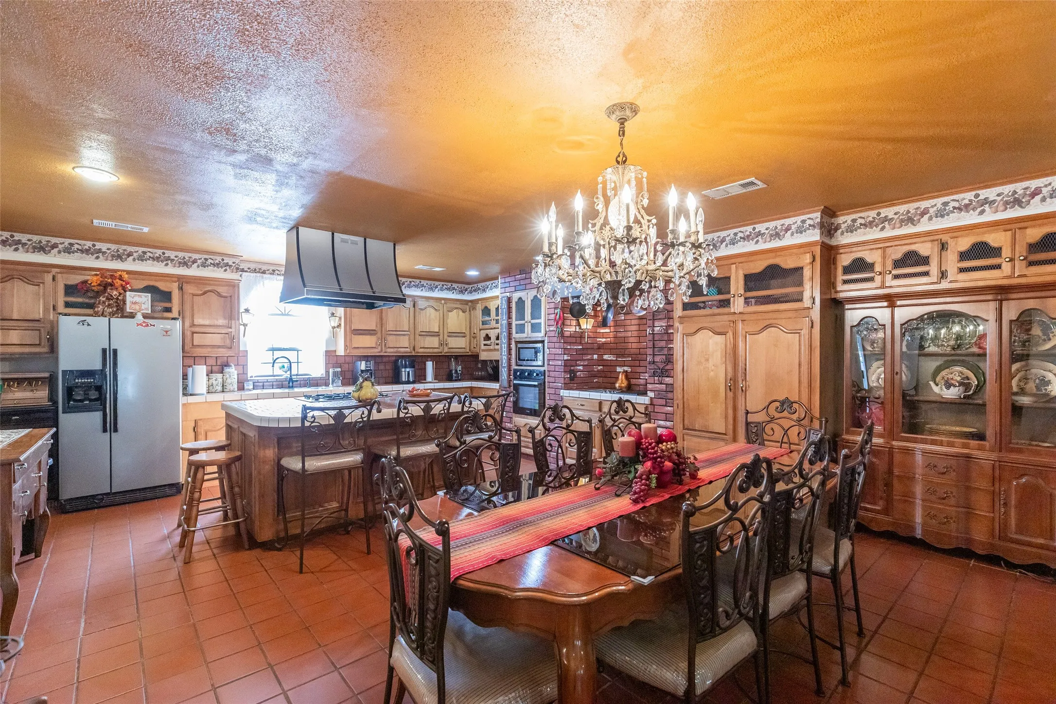Single Family Residence For Sale in Jones County , 311 S Berthelot Street, Stamford, Texas 79553, 3 Bedroom, 2 Bathroom, Garage spaces, 2,304 Sqft, built in 1985, mls#21369273, Real Estate Agent in Stamford, Homes For Sale in Jones county, Homes For Sale in Stamford, Realtor in Stamford Texas, Real Estate Brokerage Independent Realty Texas, Luminita Cordes Realtor