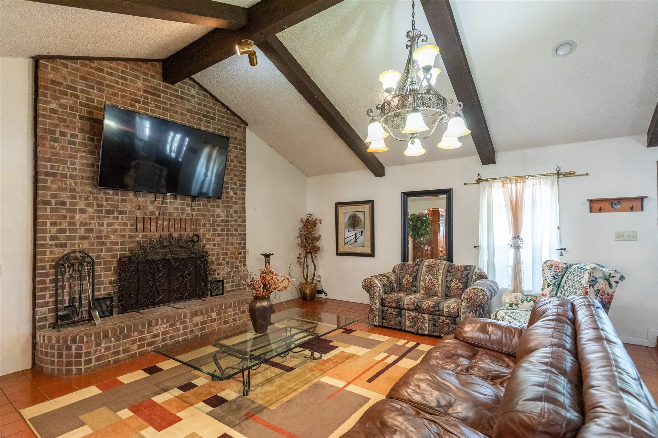 Single Family Residence For Sale in Jones County , 311 S Berthelot Street, Stamford, Texas 79553, 3 Bedroom, 2 Bathroom, Garage spaces, 2,304 Sqft, built in 1985, mls#21369273, Real Estate Agent in Stamford, Homes For Sale in Jones county, Homes For Sale in Stamford, Realtor in Stamford Texas, Real Estate Brokerage Independent Realty Texas, Luminita Cordes Realtor