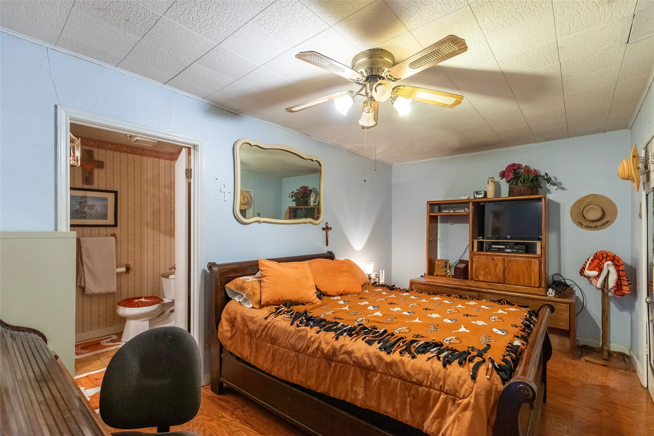 Single Family Residence For Sale in Jones County , 311 S Berthelot Street, Stamford, Texas 79553, 3 Bedroom, 2 Bathroom, Garage spaces, 2,304 Sqft, built in 1985, mls#21369273, Real Estate Agent in Stamford, Homes For Sale in Jones county, Homes For Sale in Stamford, Realtor in Stamford Texas, Real Estate Brokerage Independent Realty Texas, Luminita Cordes Realtor