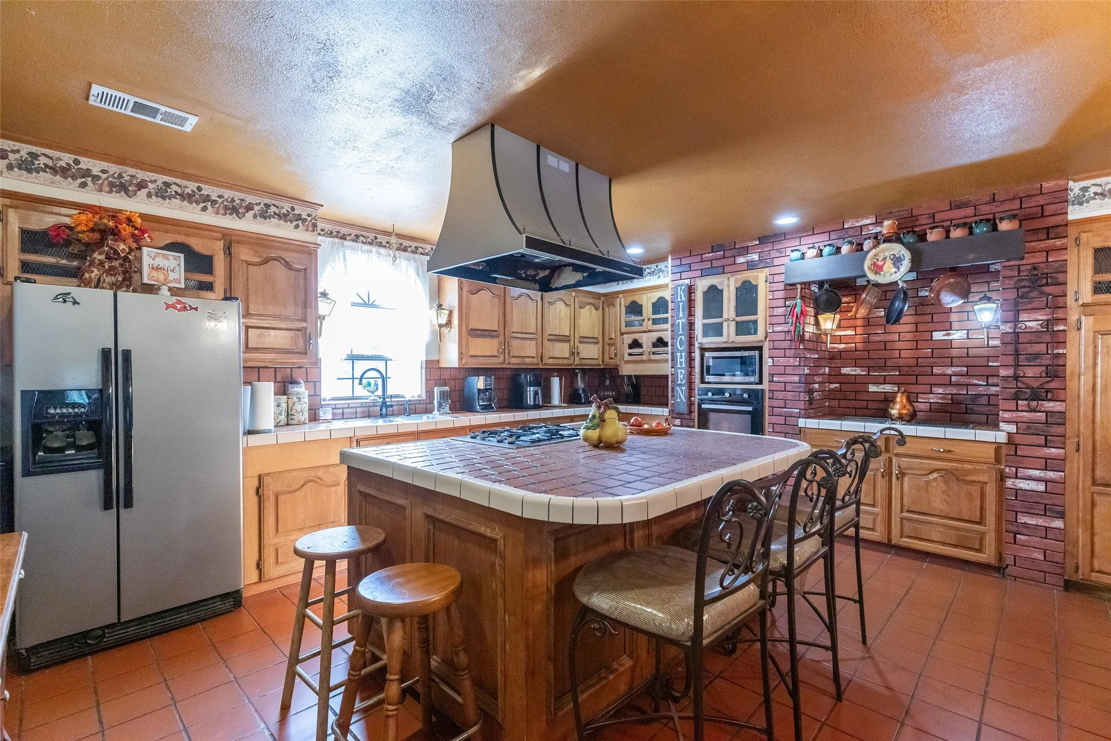 Single Family Residence For Sale in Jones County , 311 S Berthelot Street, Stamford, Texas 79553, 3 Bedroom, 2 Bathroom, Garage spaces, 2,304 Sqft, built in 1985, mls#21369273, Real Estate Agent in Stamford, Homes For Sale in Jones county, Homes For Sale in Stamford, Realtor in Stamford Texas, Real Estate Brokerage Independent Realty Texas, Luminita Cordes Realtor