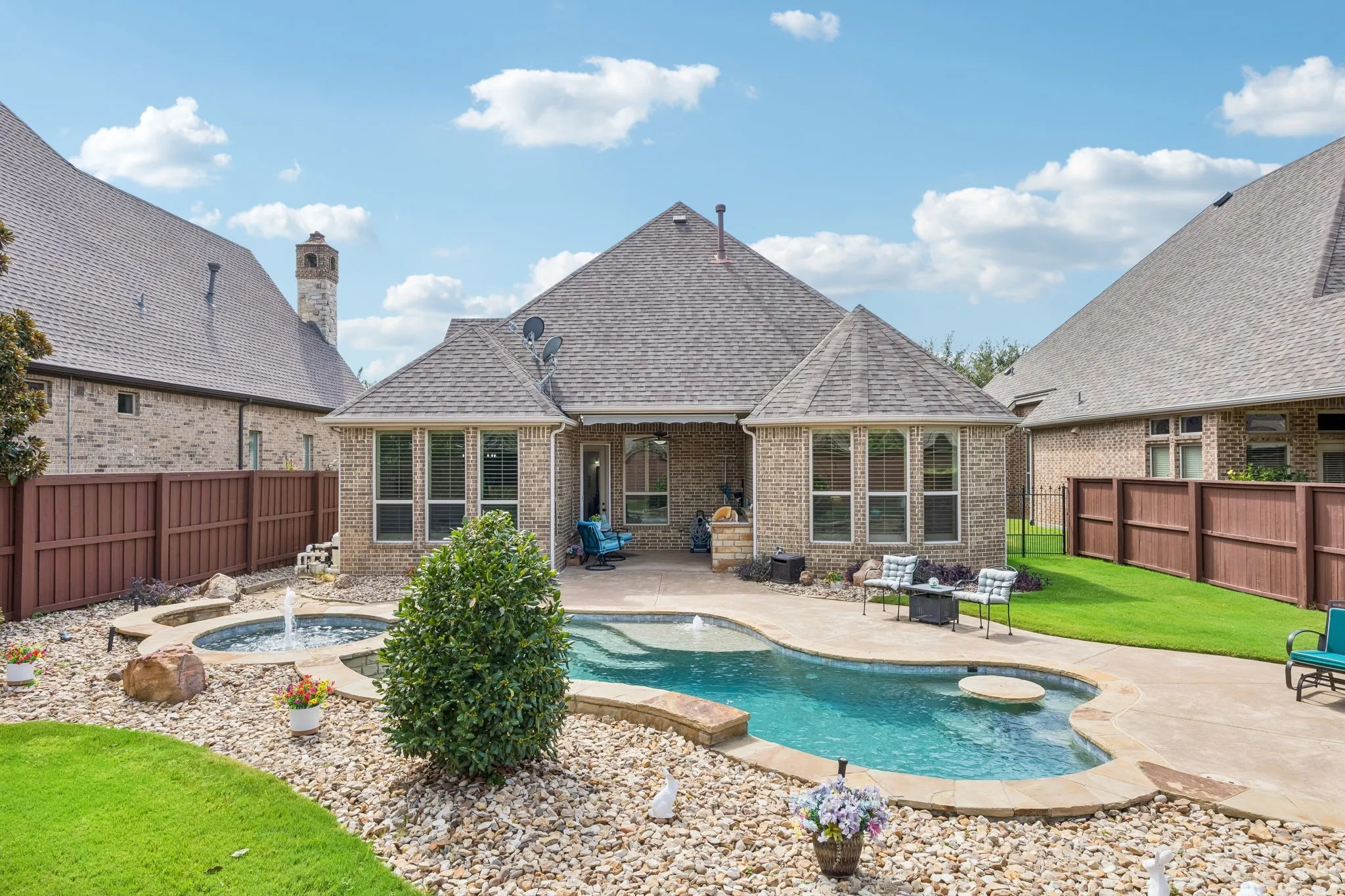 Single Family Residence For Sale in Tarrant County , 6413 Cimmaron Trail, Colleyville, Texas 76034, 3 Bedroom, 4 Bathroom, 2 Garage spaces, 2,558 Sqft, built in 2012, mls#21370569, Real Estate Agent in Colleyville, Homes For Sale in Tarrant county, Homes For Sale in Colleyville, Realtor in Colleyville Texas, Real Estate Brokerage Independent Realty Texas, Luminita Cordes Realtor