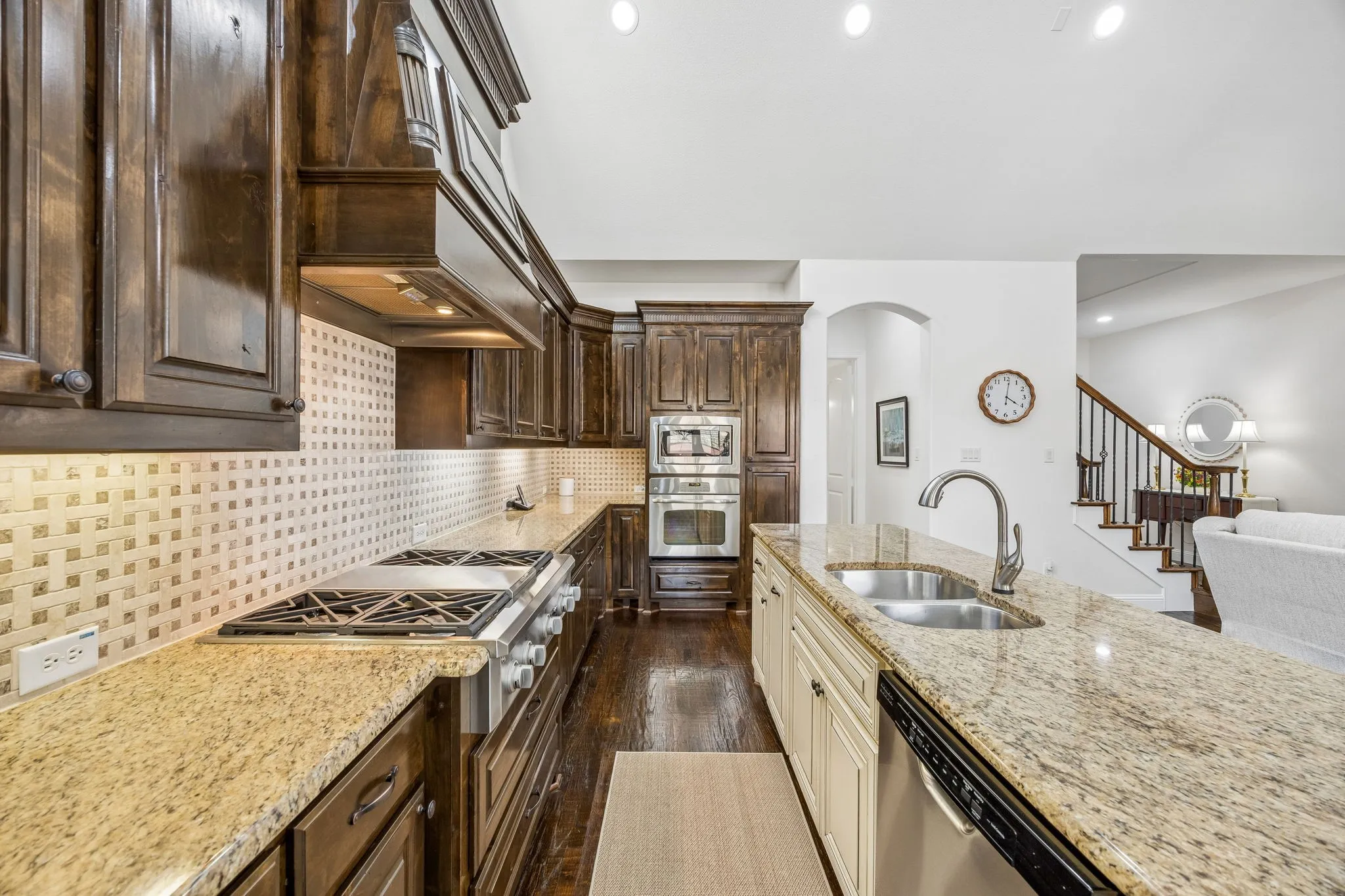 Single Family Residence For Sale in Tarrant County , 6413 Cimmaron Trail, Colleyville, Texas 76034, 3 Bedroom, 4 Bathroom, 2 Garage spaces, 2,558 Sqft, built in 2012, mls#21370569, Real Estate Agent in Colleyville, Homes For Sale in Tarrant county, Homes For Sale in Colleyville, Realtor in Colleyville Texas, Real Estate Brokerage Independent Realty Texas, Luminita Cordes Realtor