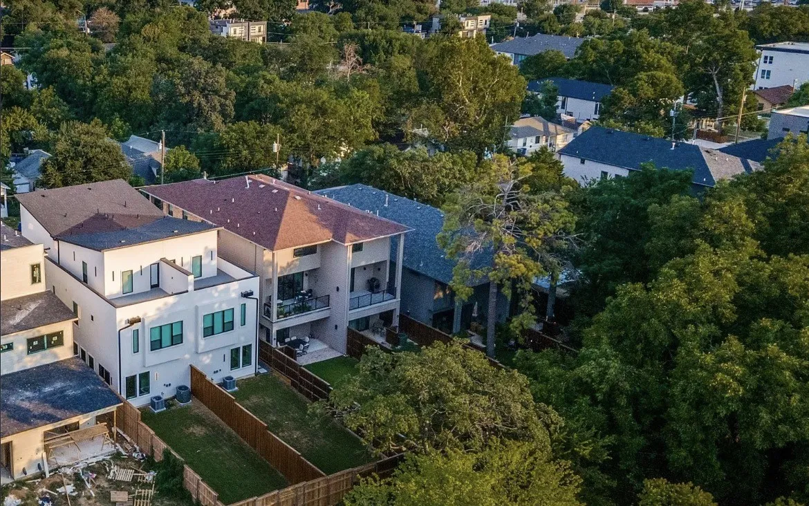 Duplex For Rent in Dallas County , 2345 Hondo Avenue, Dallas, Texas 75219, 4 Bedroom, 4 Bathroom, 2 Garage spaces, 2,803 Sqft, built in 2023, mls#21370565, Real Estate Agent in Dallas, Homes For Rent in Dallas county, Homes For Rent in Dallas, Realtor in Dallas Texas, Real Estate Brokerage Independent Realty Texas, Luminita Cordes Realtor