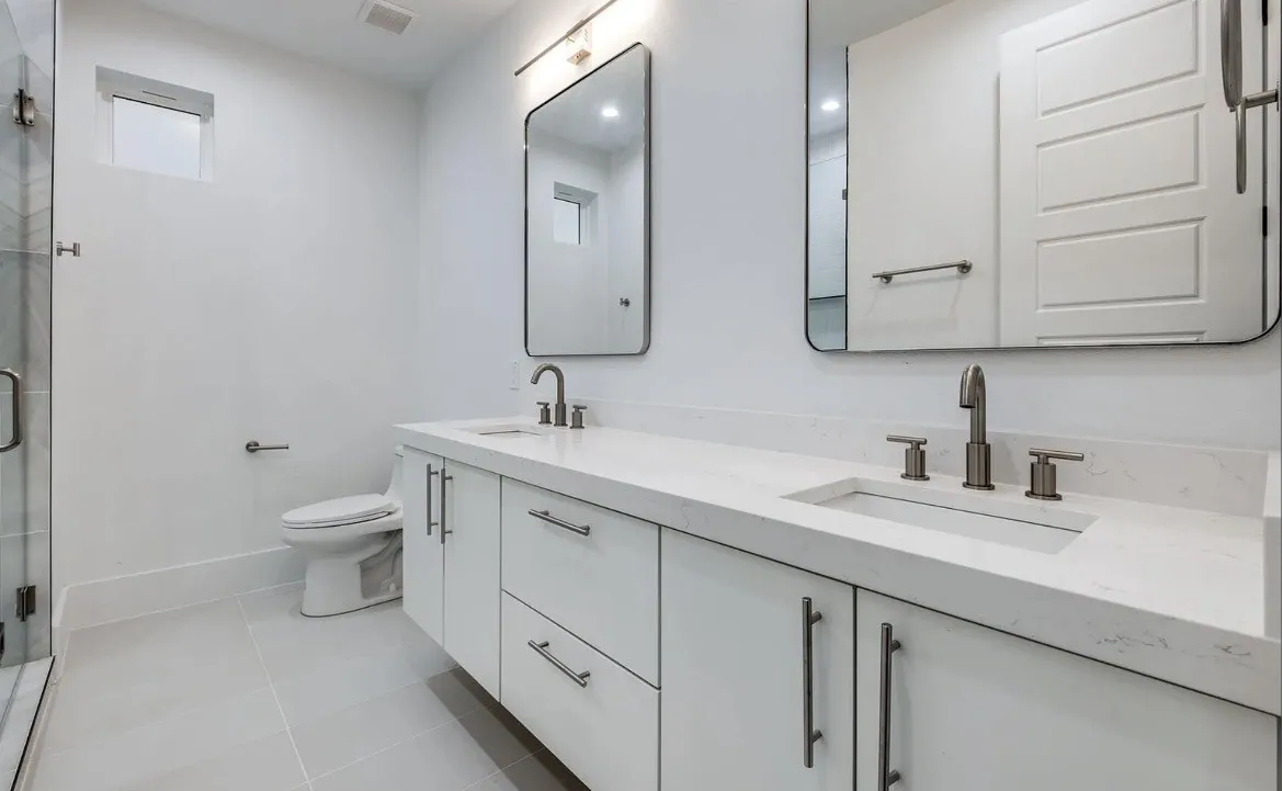 Duplex For Rent in Dallas County , 2345 Hondo Avenue, Dallas, Texas 75219, 4 Bedroom, 4 Bathroom, 2 Garage spaces, 2,803 Sqft, built in 2023, mls#21370565, Real Estate Agent in Dallas, Homes For Rent in Dallas county, Homes For Rent in Dallas, Realtor in Dallas Texas, Real Estate Brokerage Independent Realty Texas, Luminita Cordes Realtor