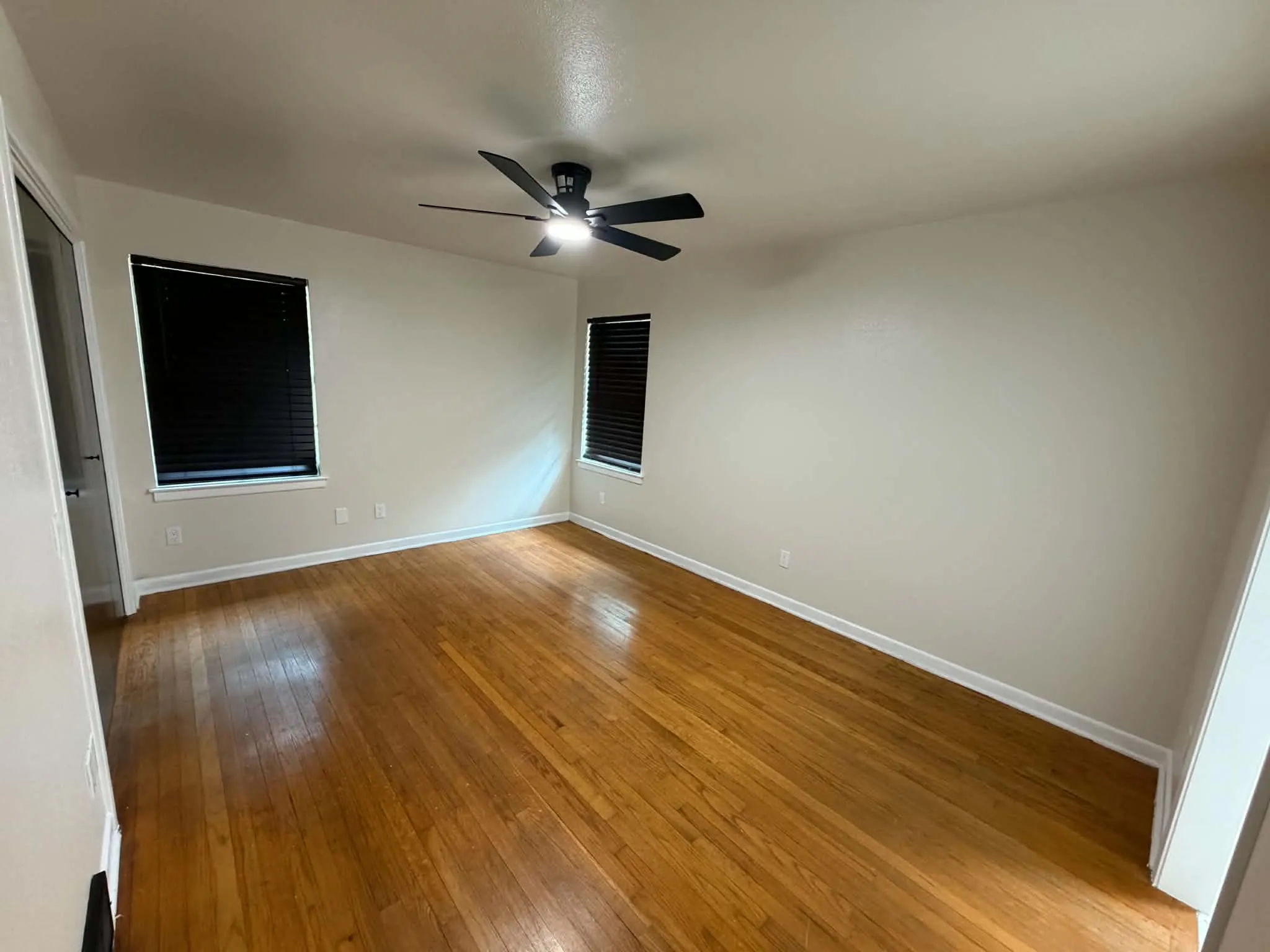 Single Family Residence For Sale in Dallas County , 1314 Charleston Drive, Garland, Texas 75041, 3 Bedroom, 2 Bathroom, 2 Garage spaces, 1,361 Sqft, built in 1961, mls#21370579, Real Estate Agent in Garland, Homes For Sale in Dallas county, Homes For Sale in Garland, Realtor in Garland Texas, Real Estate Brokerage Independent Realty Texas, Luminita Cordes Realtor